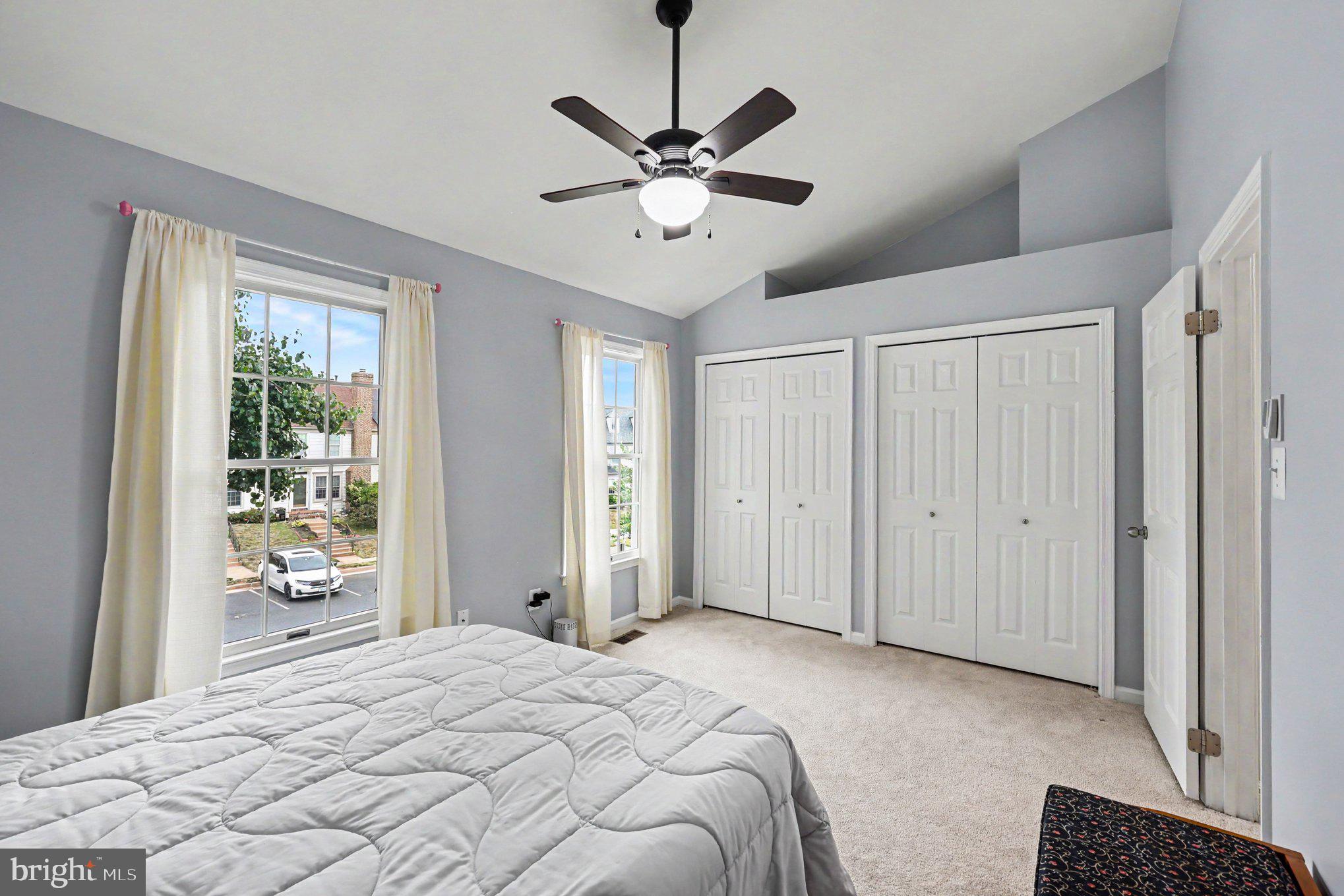 ASHBURN VILLAGE - Residential