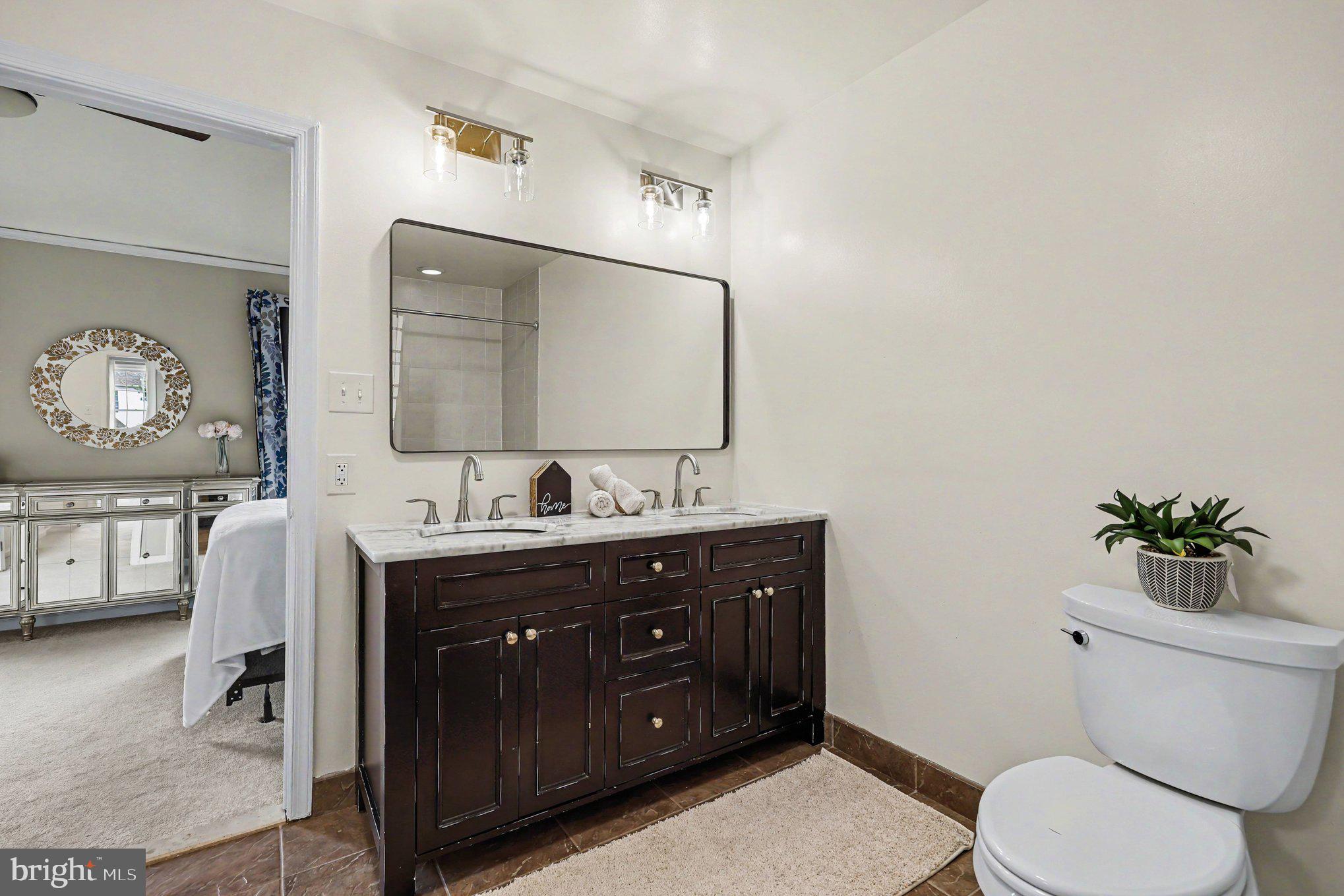ASHBURN VILLAGE - Residential