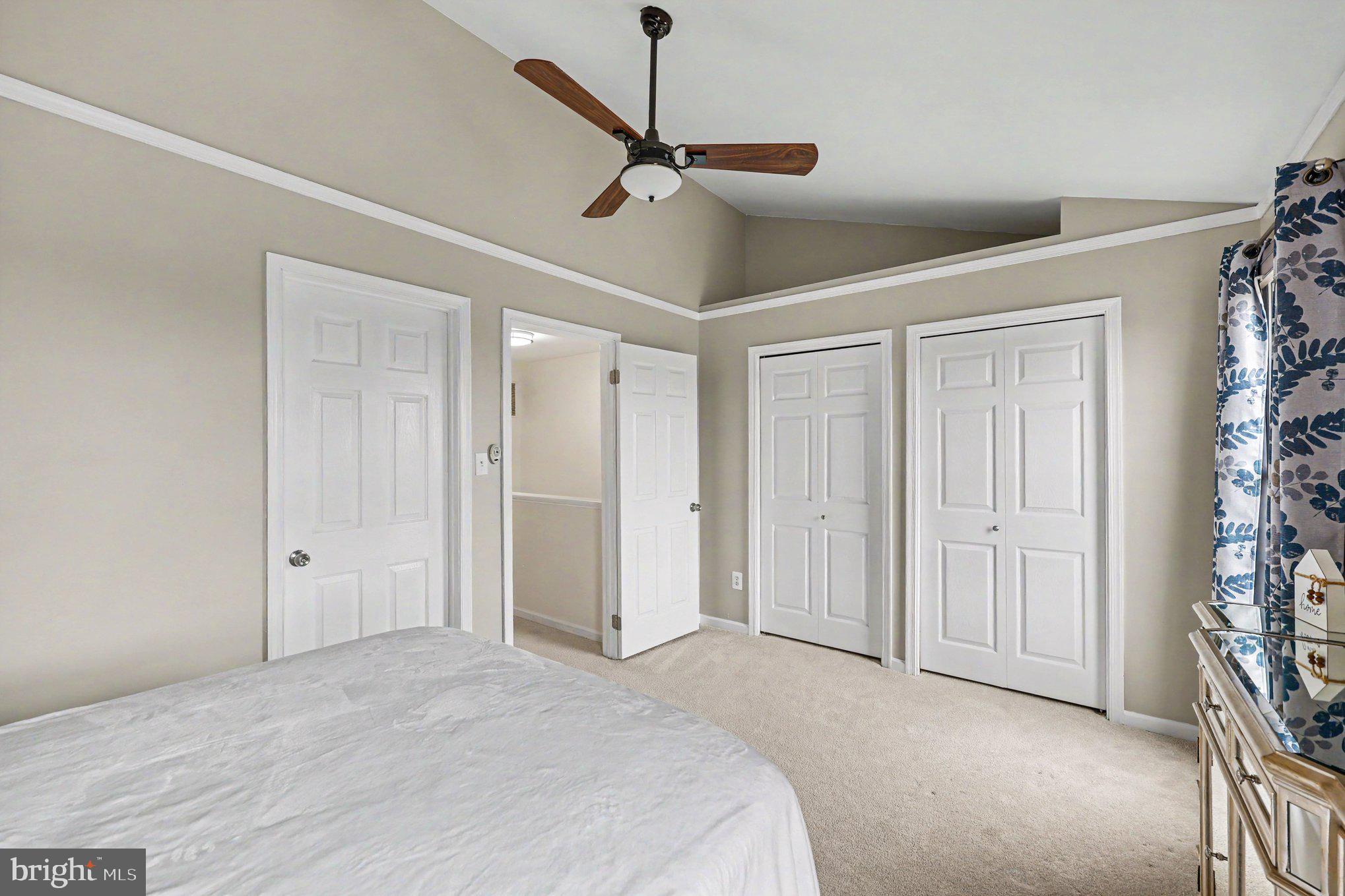 ASHBURN VILLAGE - Residential