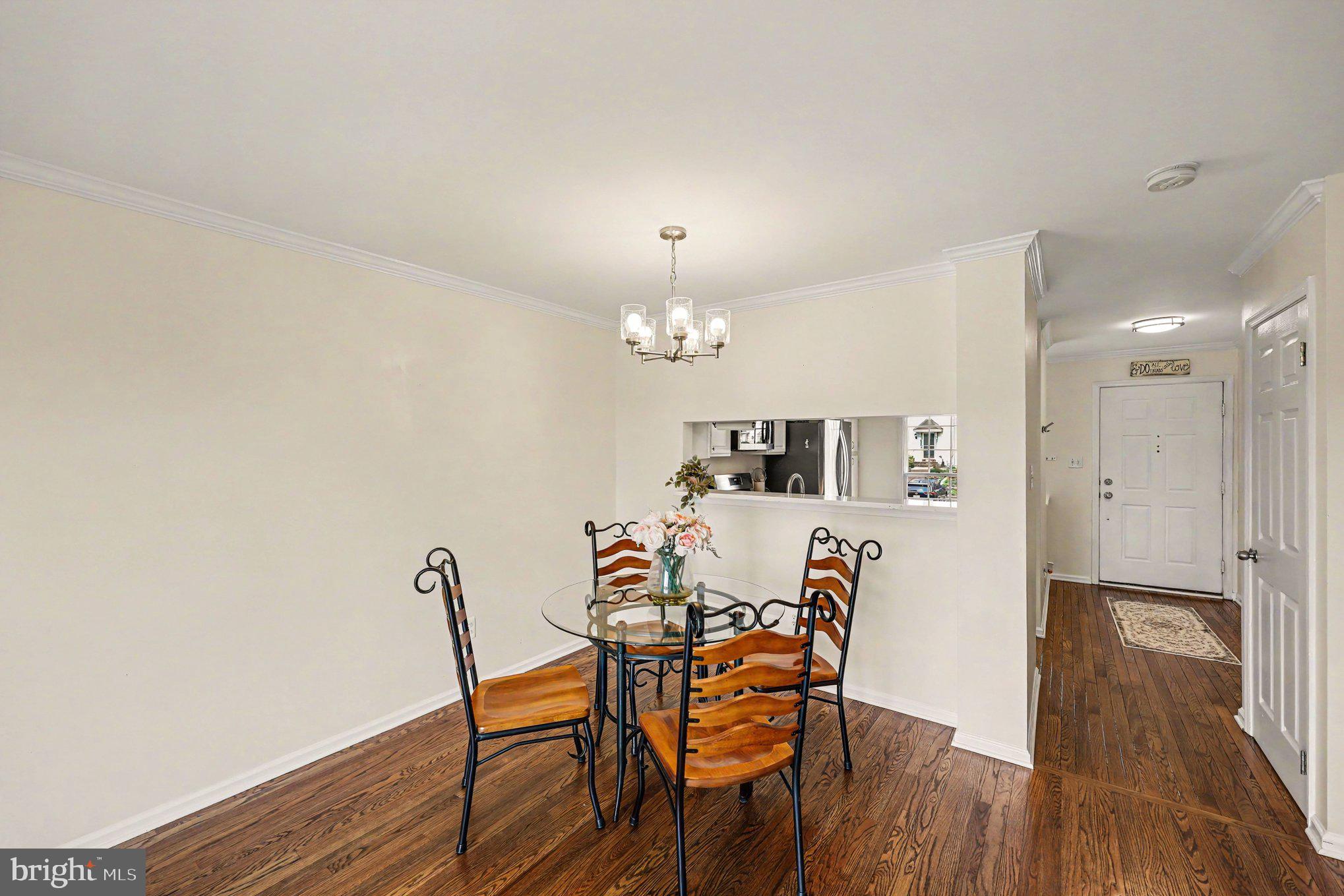 ASHBURN VILLAGE - Residential