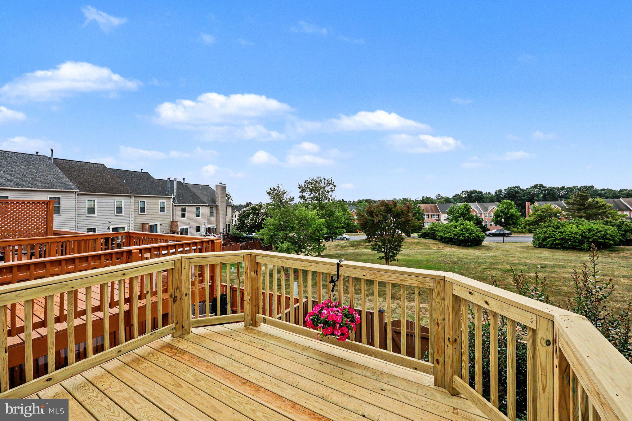 ASHBURN VILLAGE - Residential