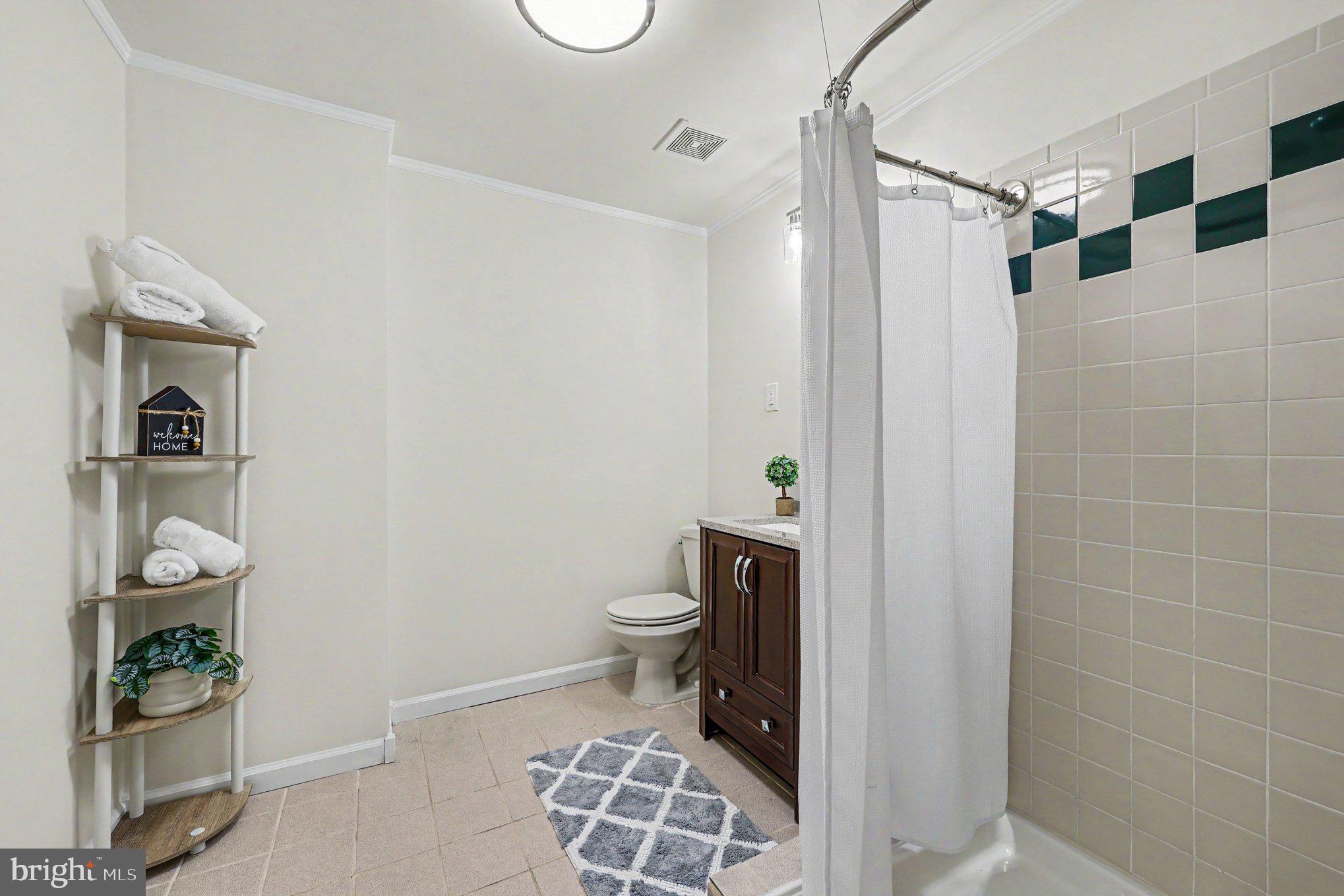 ASHBURN VILLAGE - Residential