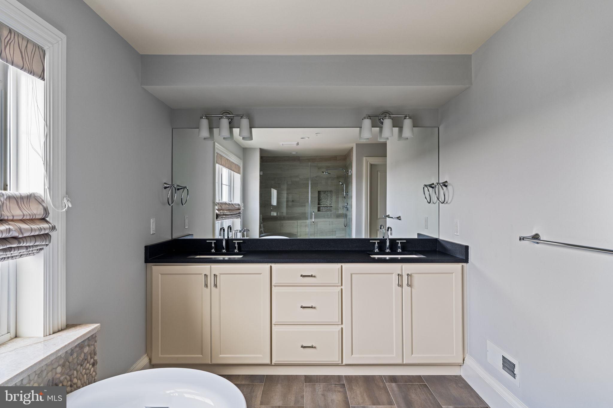 MANAYUNK - Residential