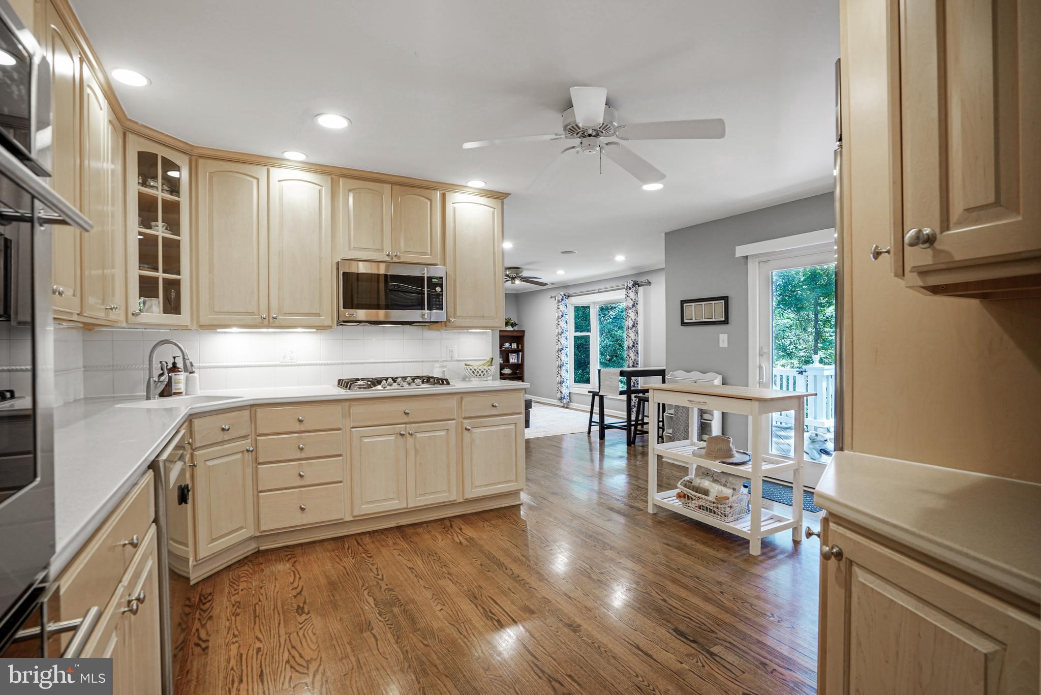 RESTON - Residential