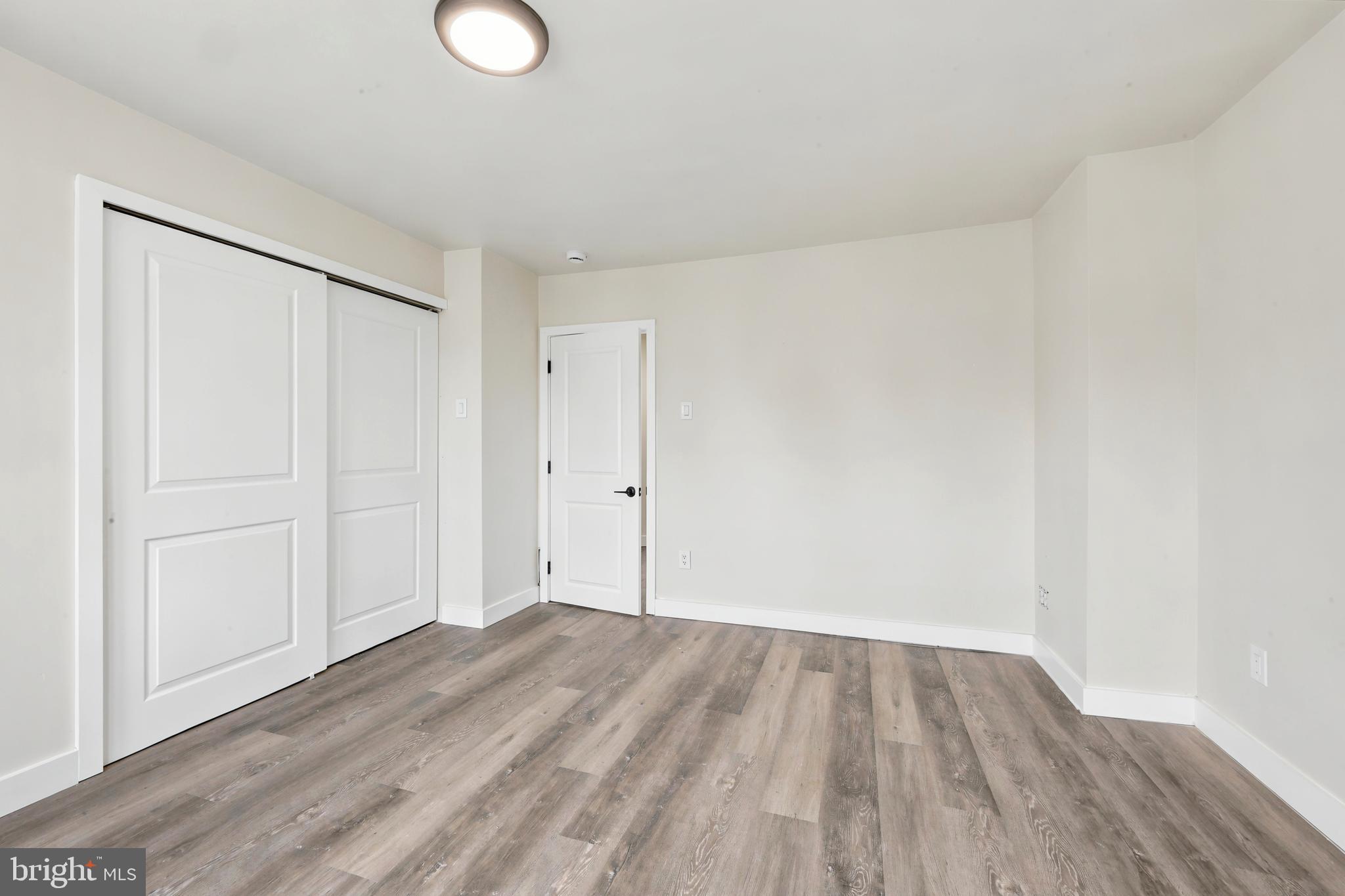 ELMWOOD PARK - Residential