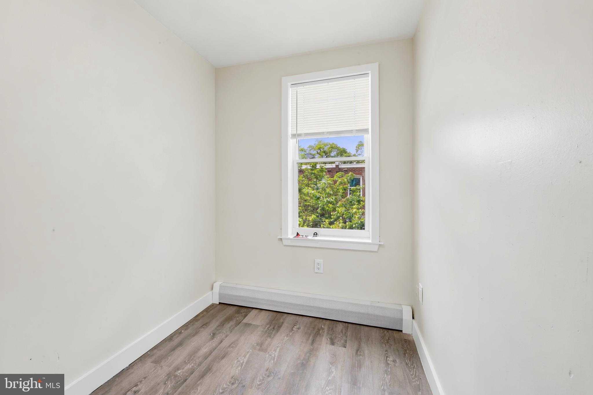 ELMWOOD PARK - Residential