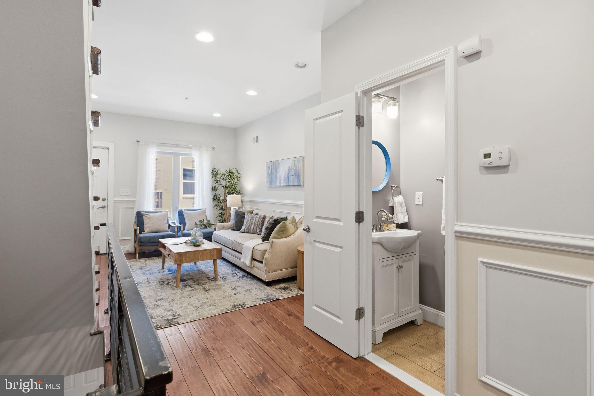 POINT BREEZE - Residential