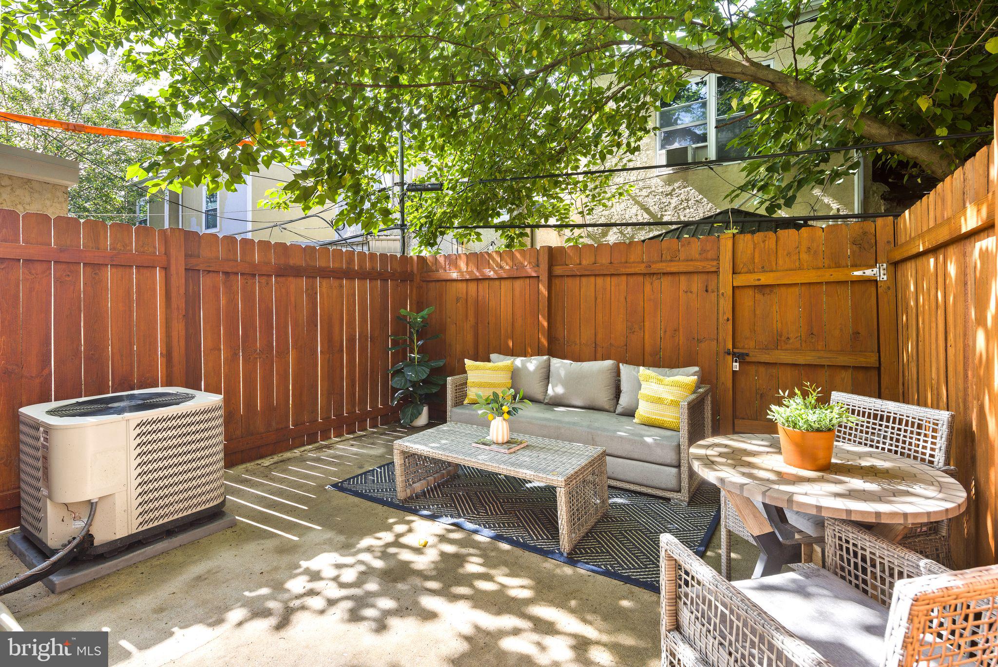 POINT BREEZE - Residential
