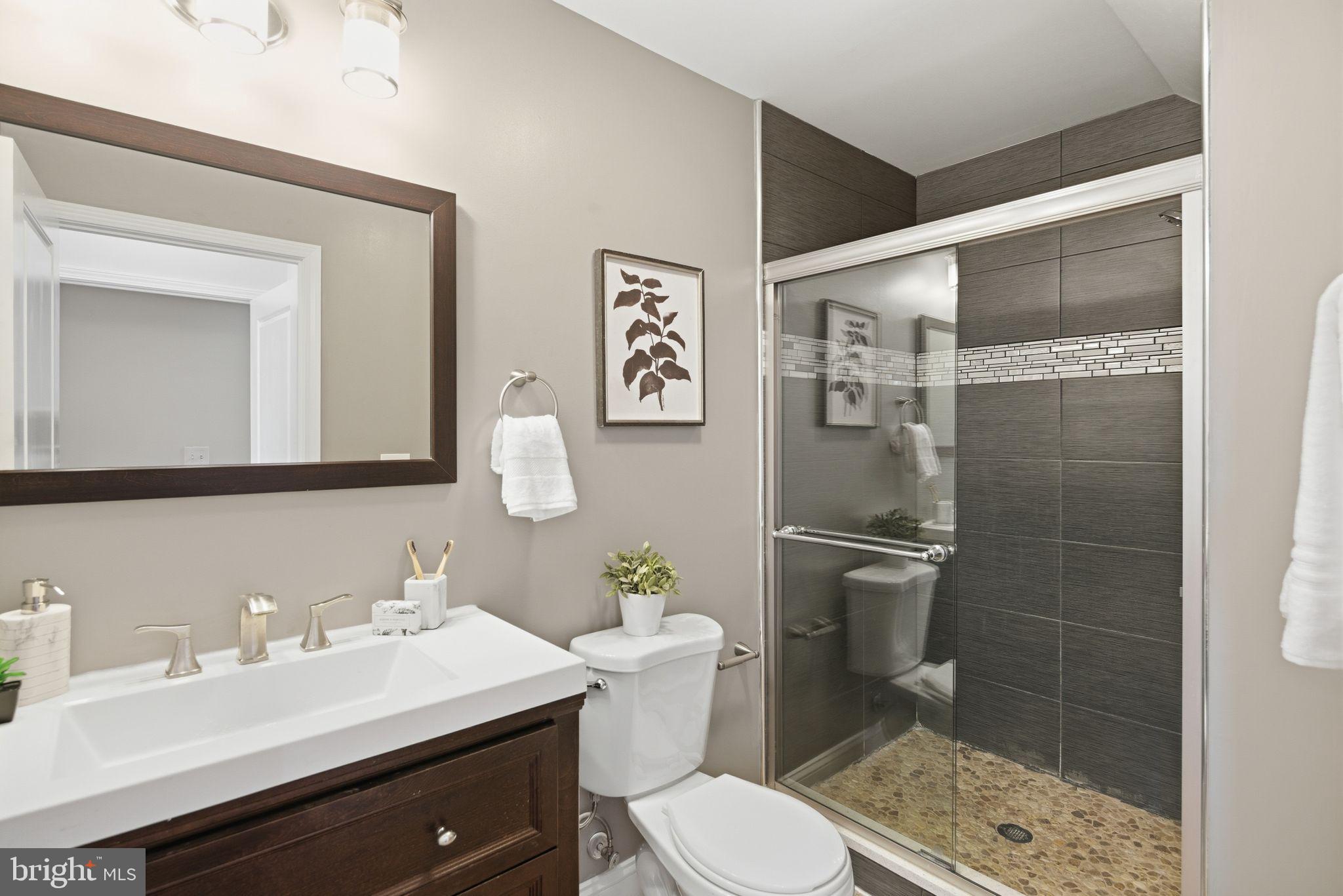 POINT BREEZE - Residential