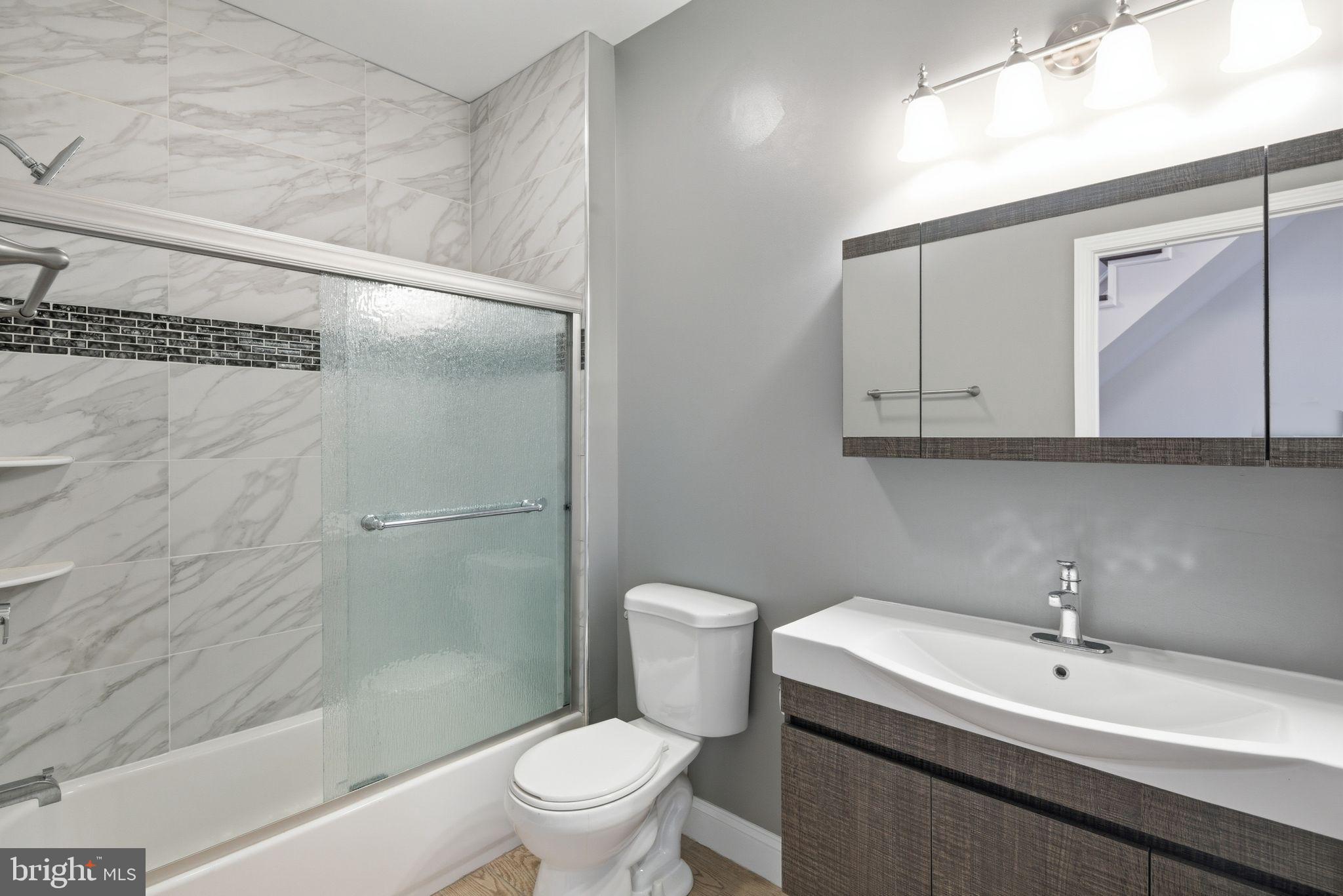 POINT BREEZE - Residential
