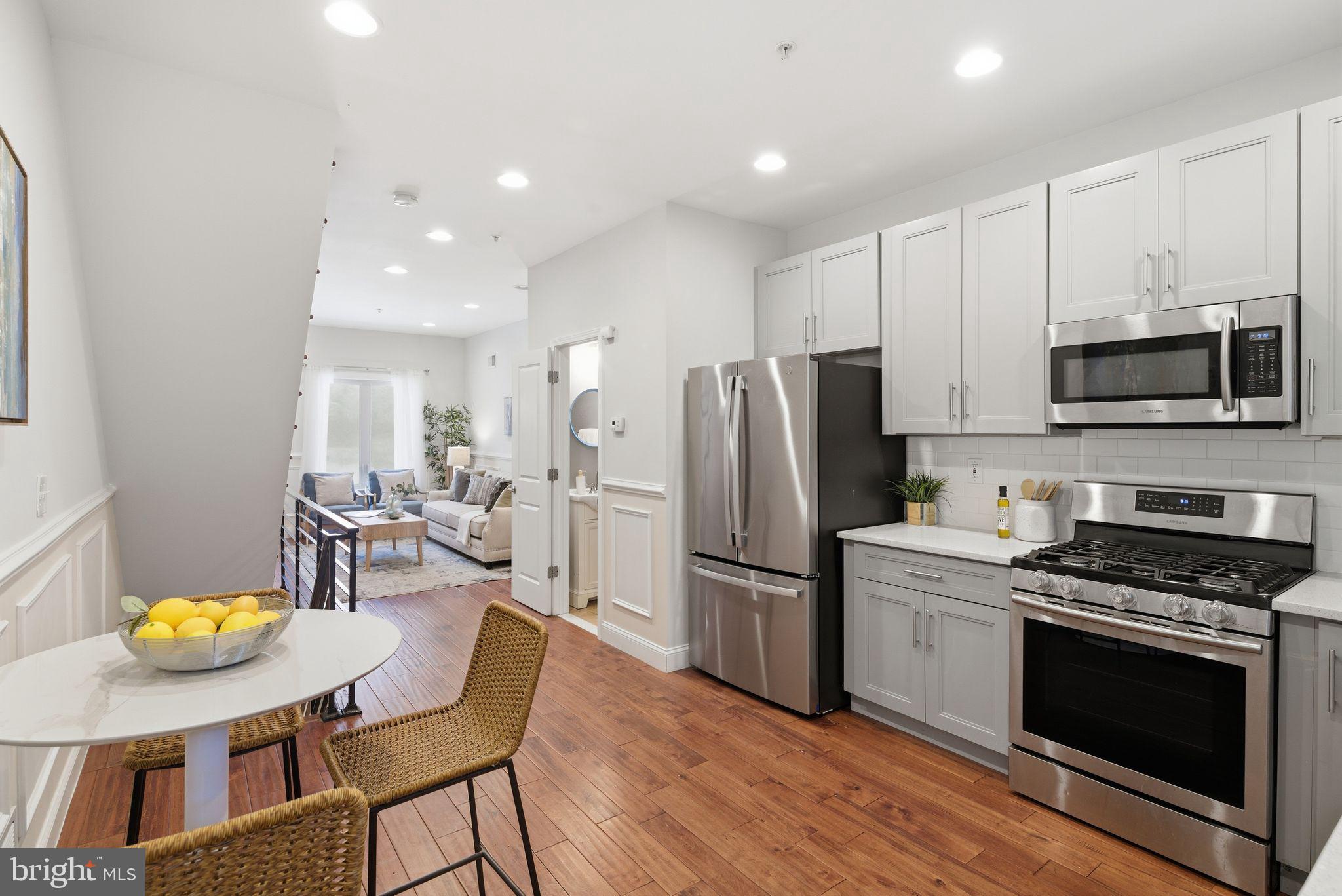 POINT BREEZE - Residential