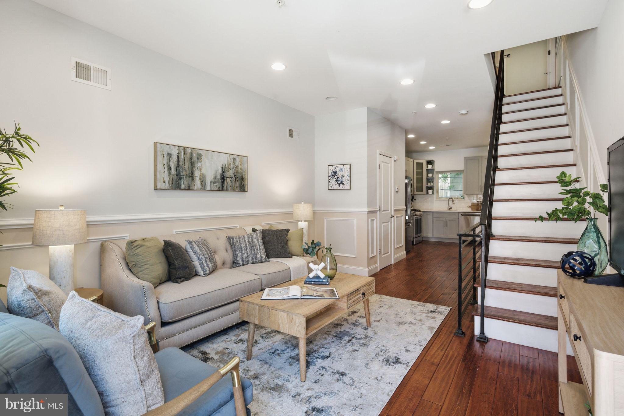 POINT BREEZE - Residential