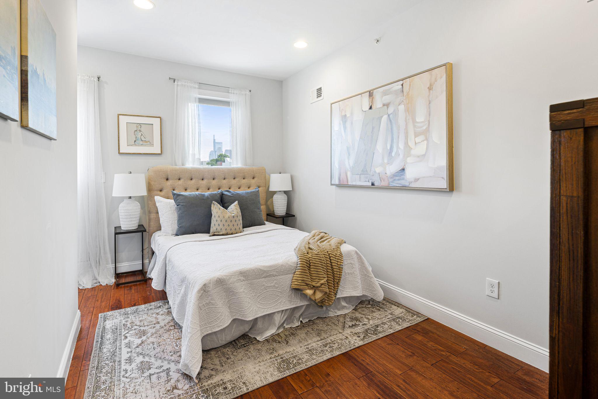 POINT BREEZE - Residential