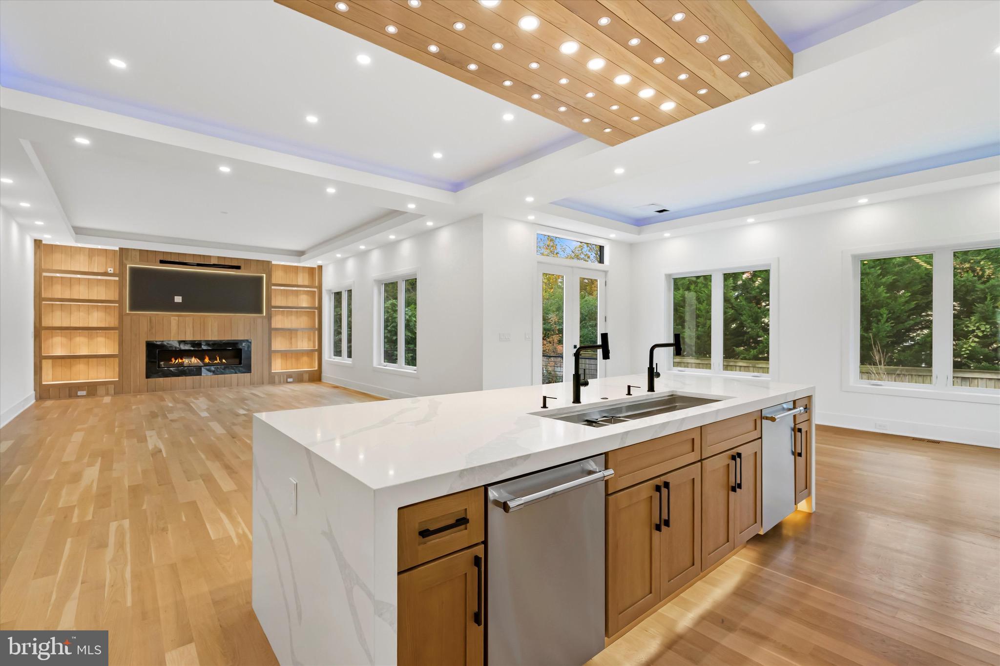 FAIRDALE - Residential