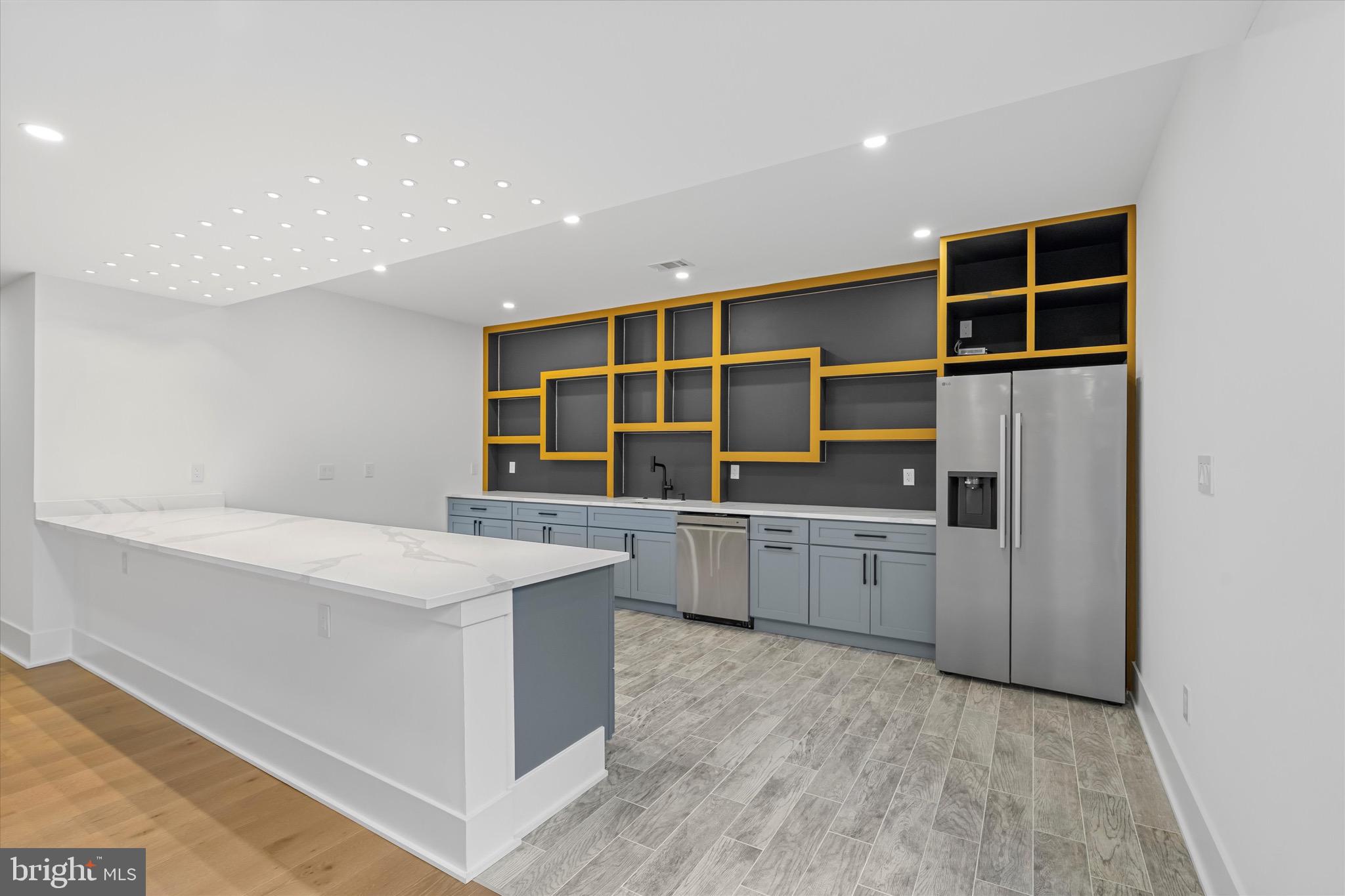 FAIRDALE - Residential
