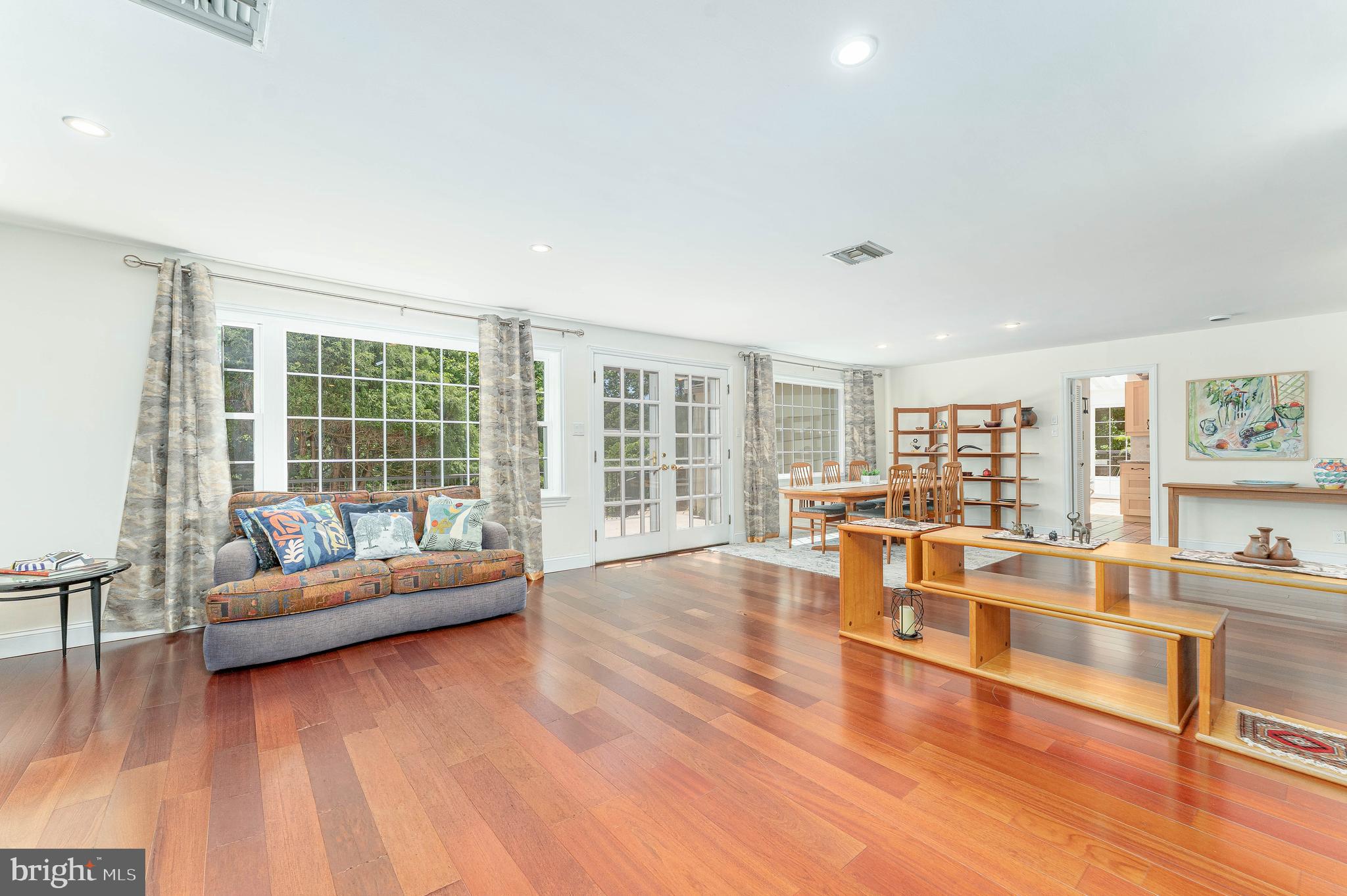 OAK HILL - Residential