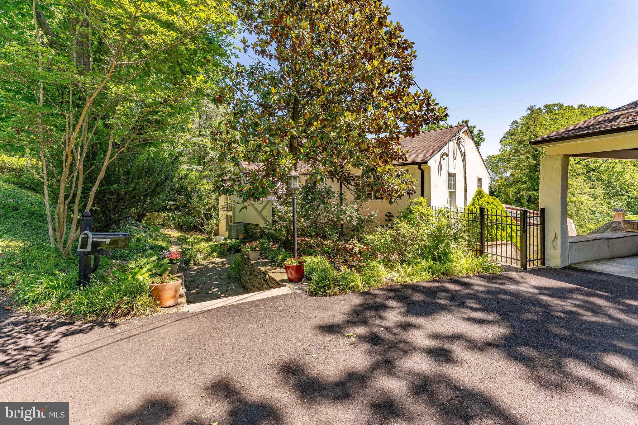 OAK HILL - Residential