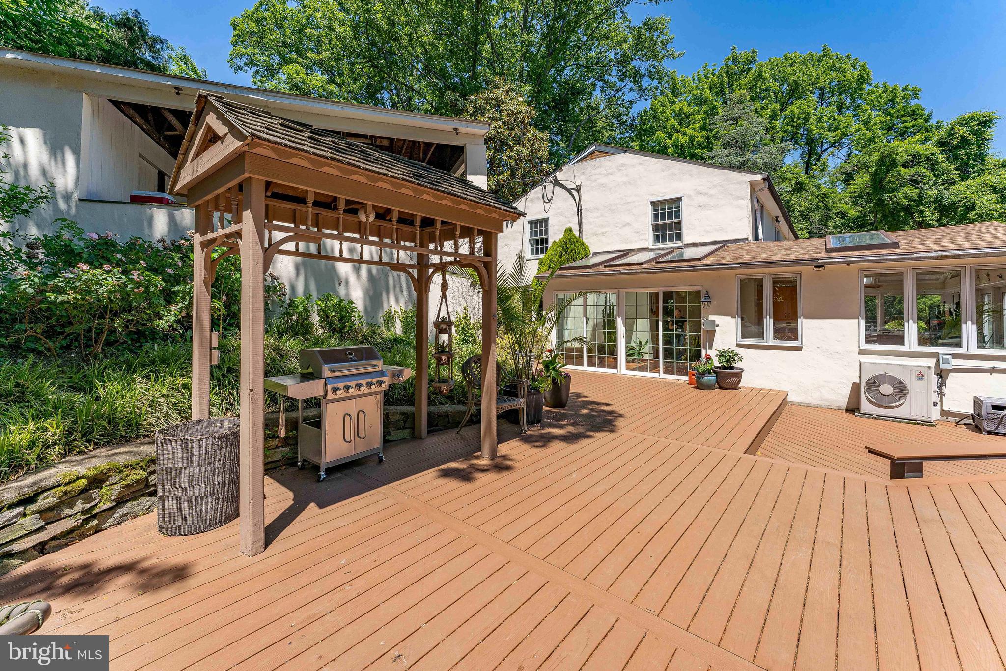 OAK HILL - Residential