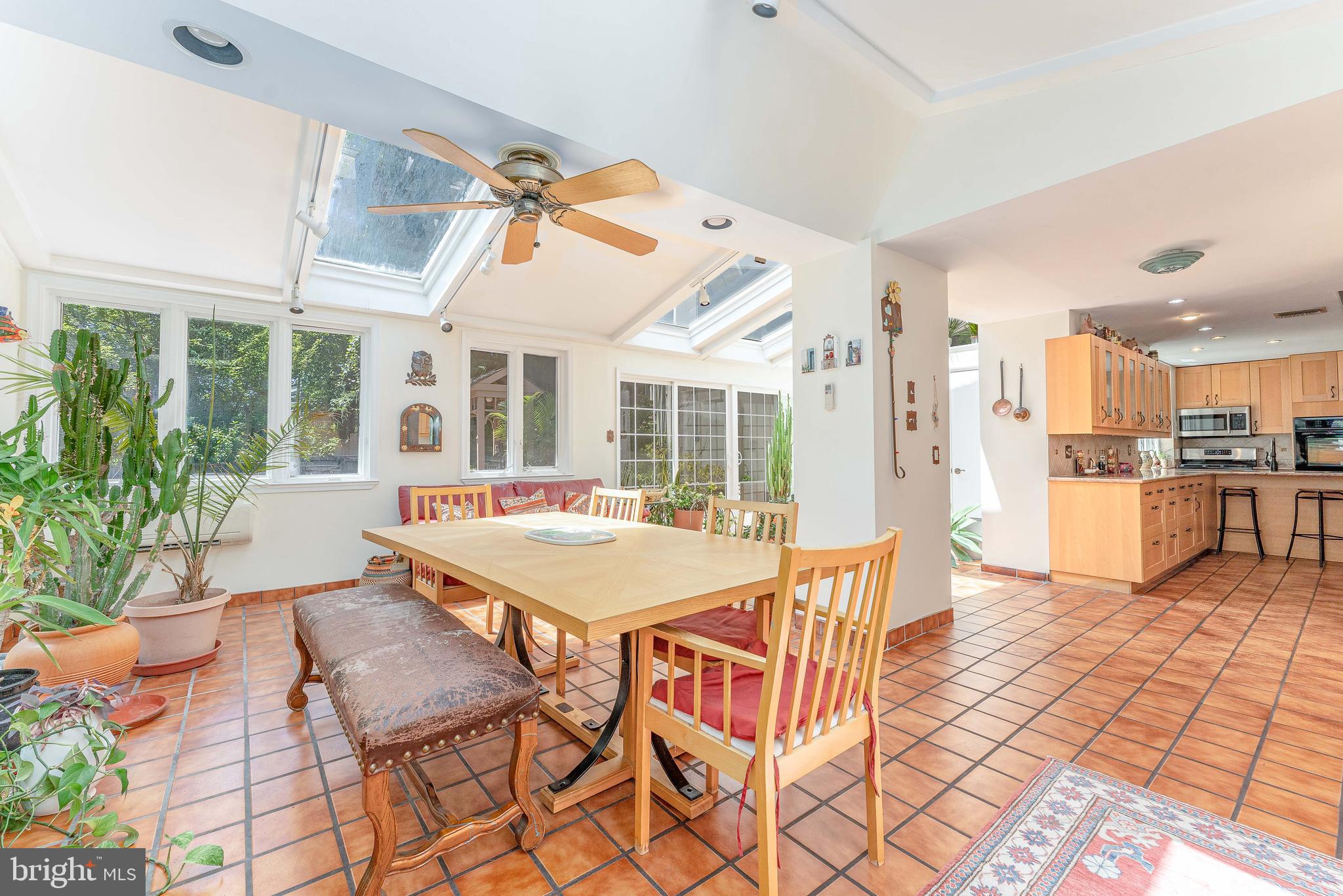 OAK HILL - Residential