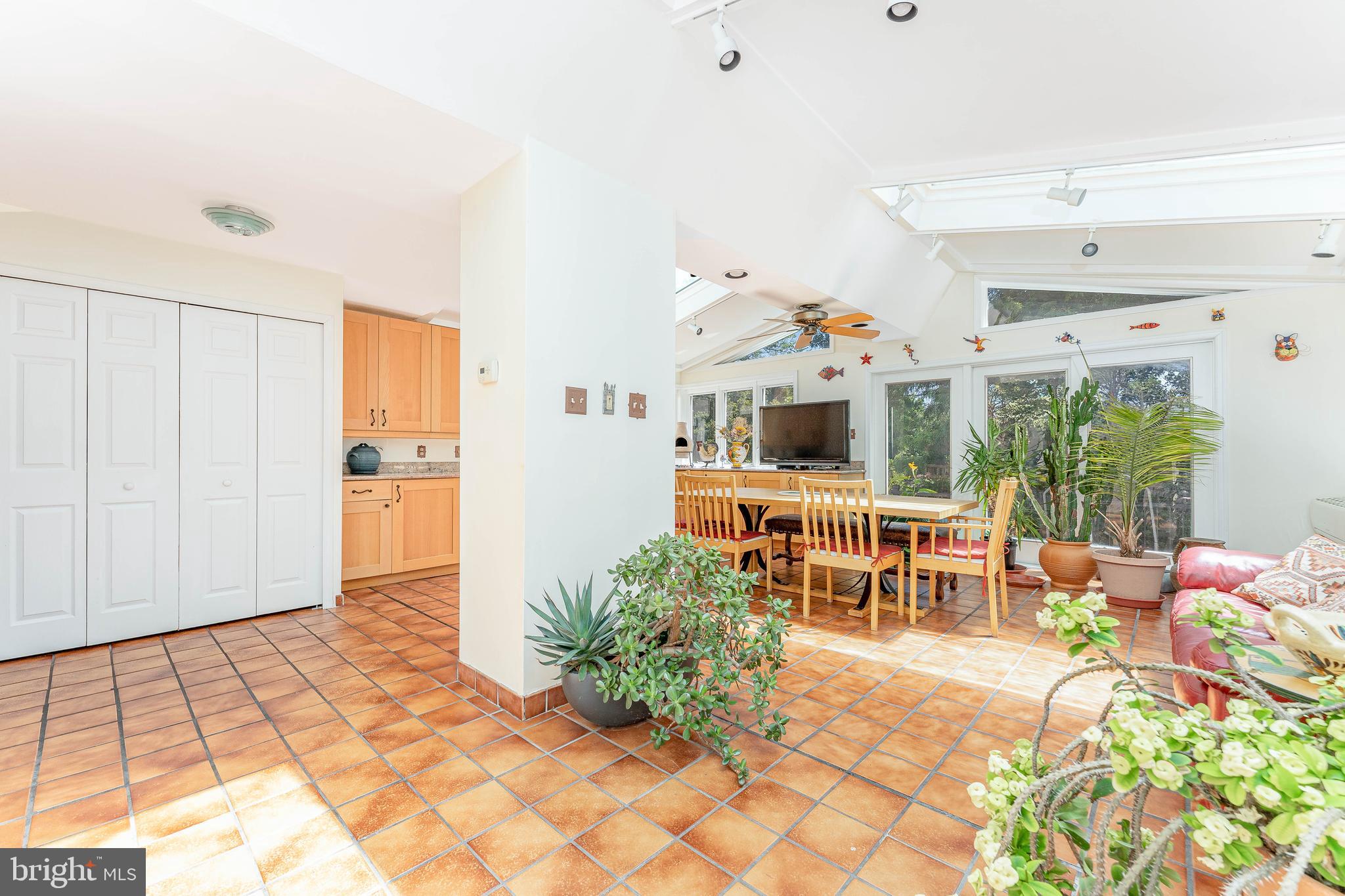 OAK HILL - Residential