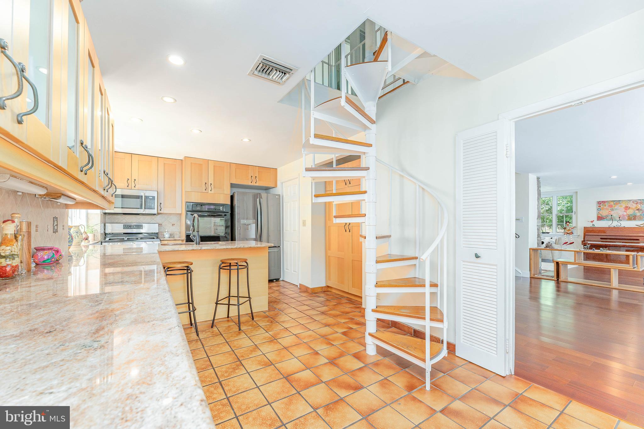 OAK HILL - Residential