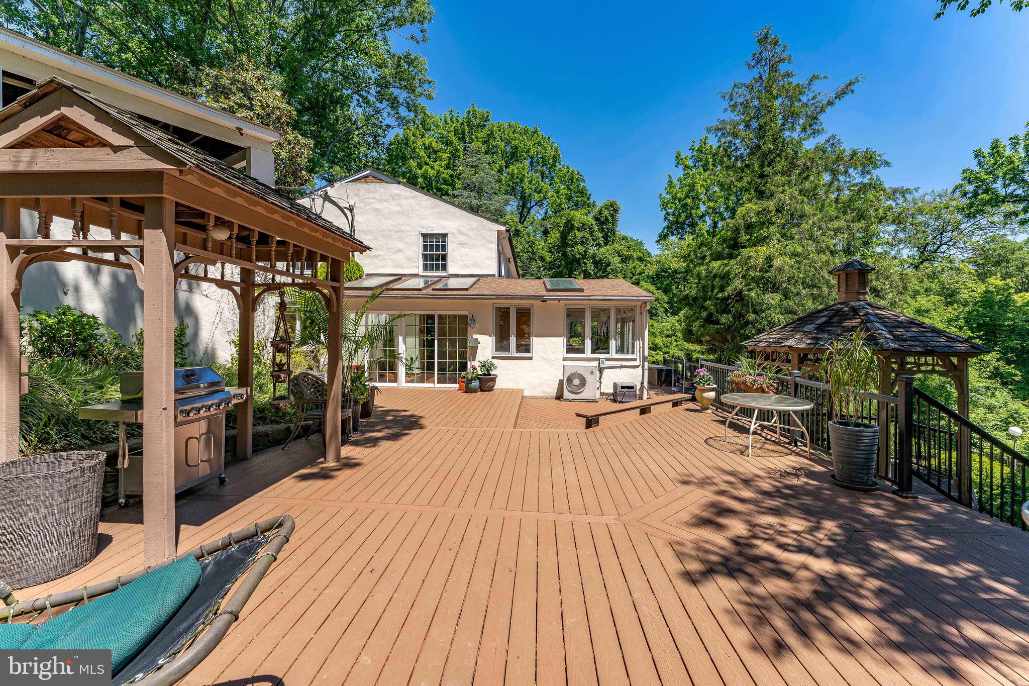 OAK HILL - Residential