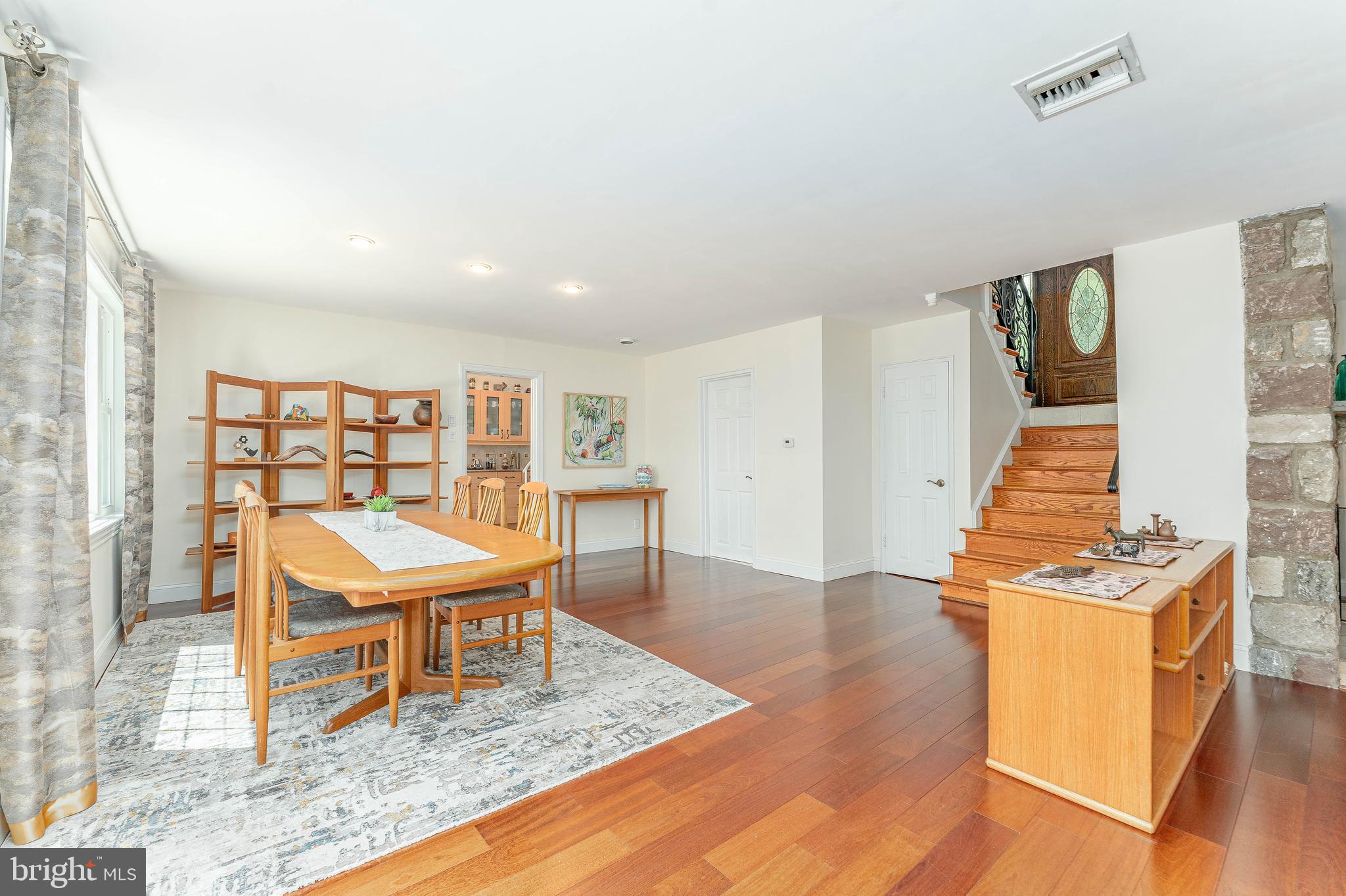 OAK HILL - Residential