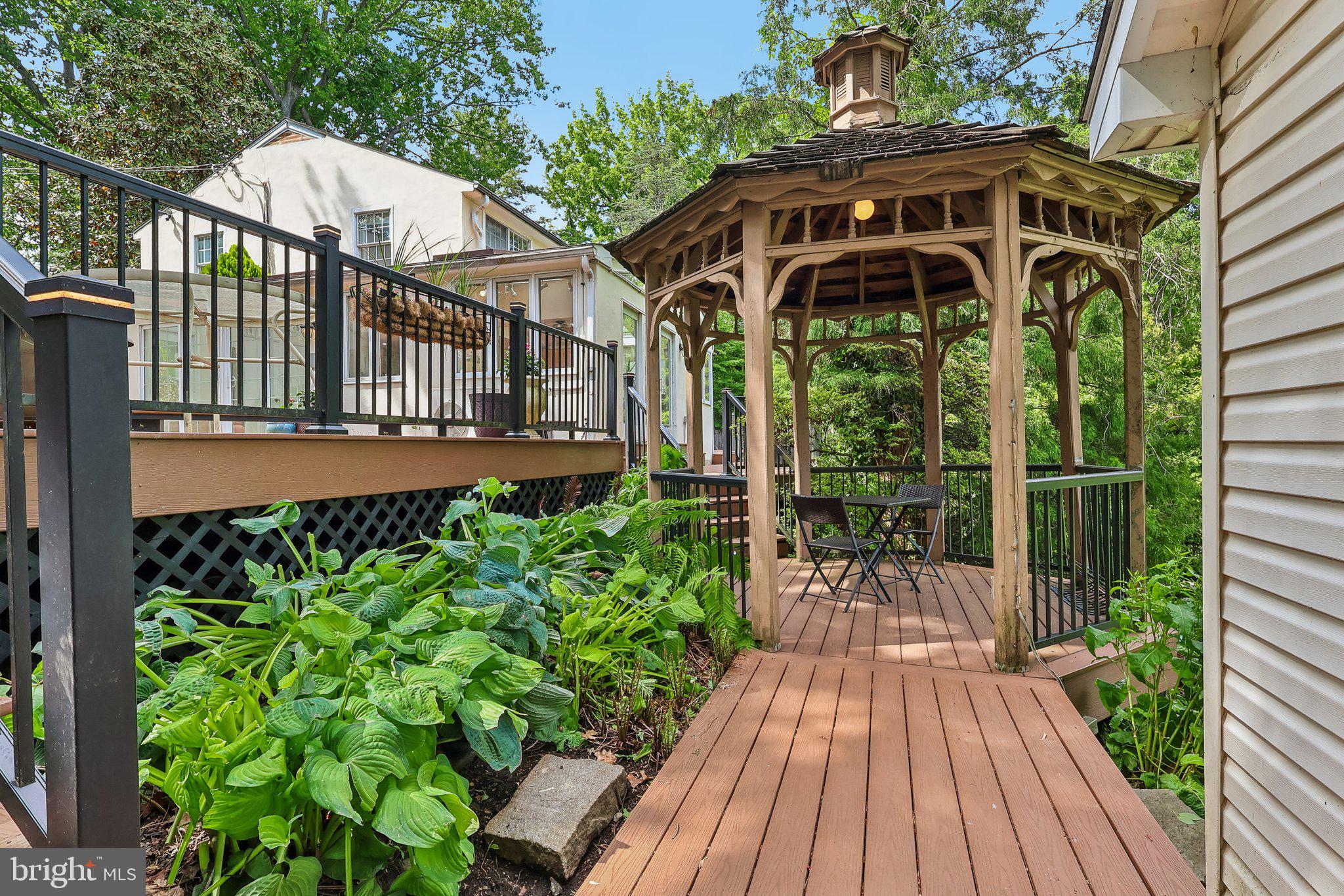 OAK HILL - Residential