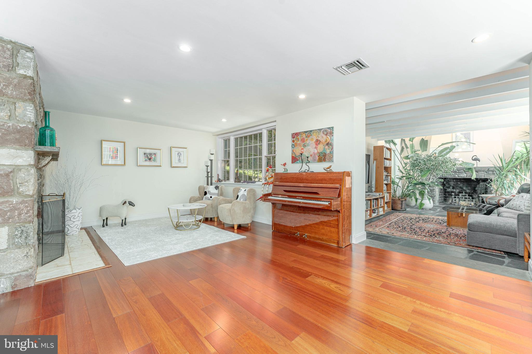 OAK HILL - Residential