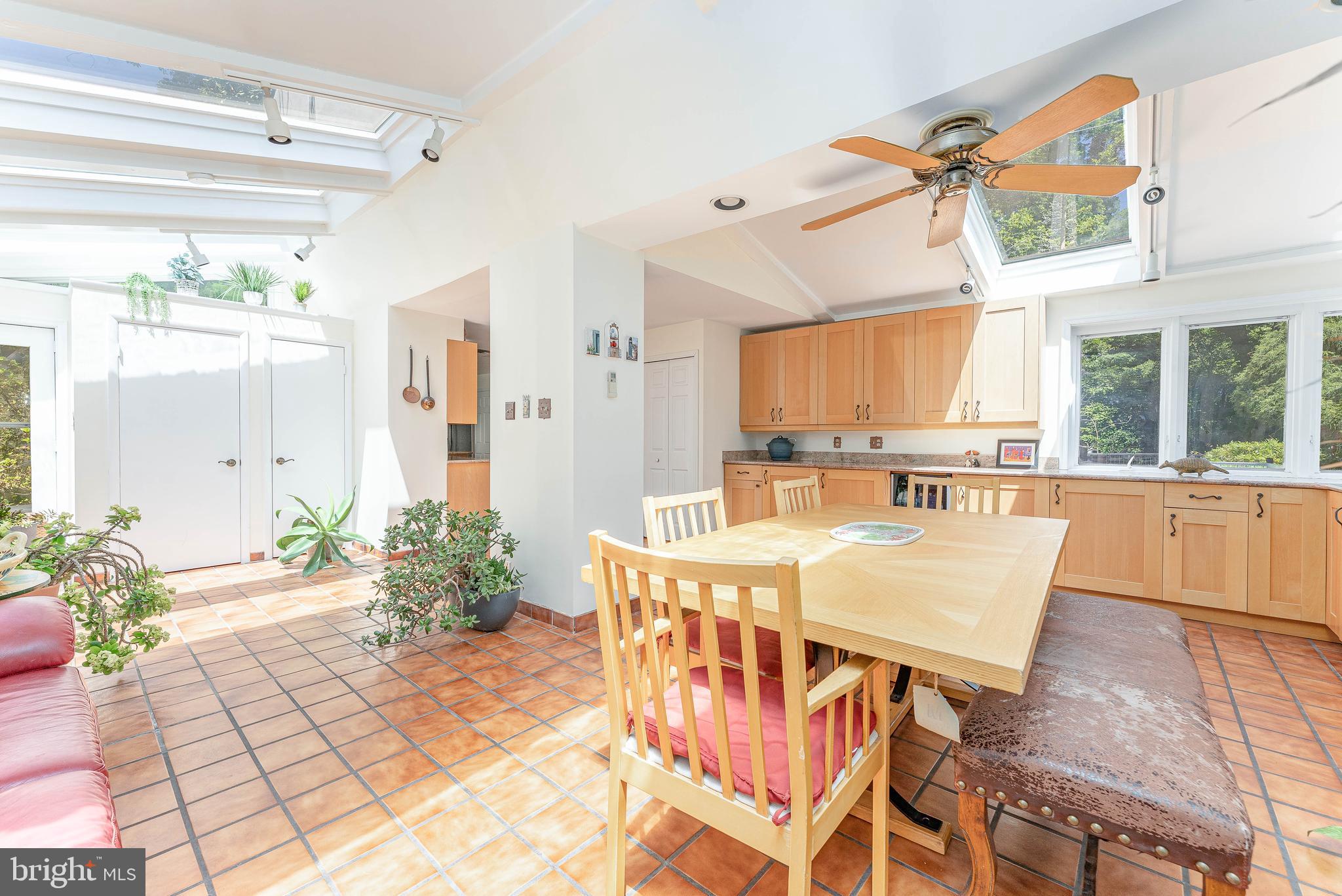 OAK HILL - Residential