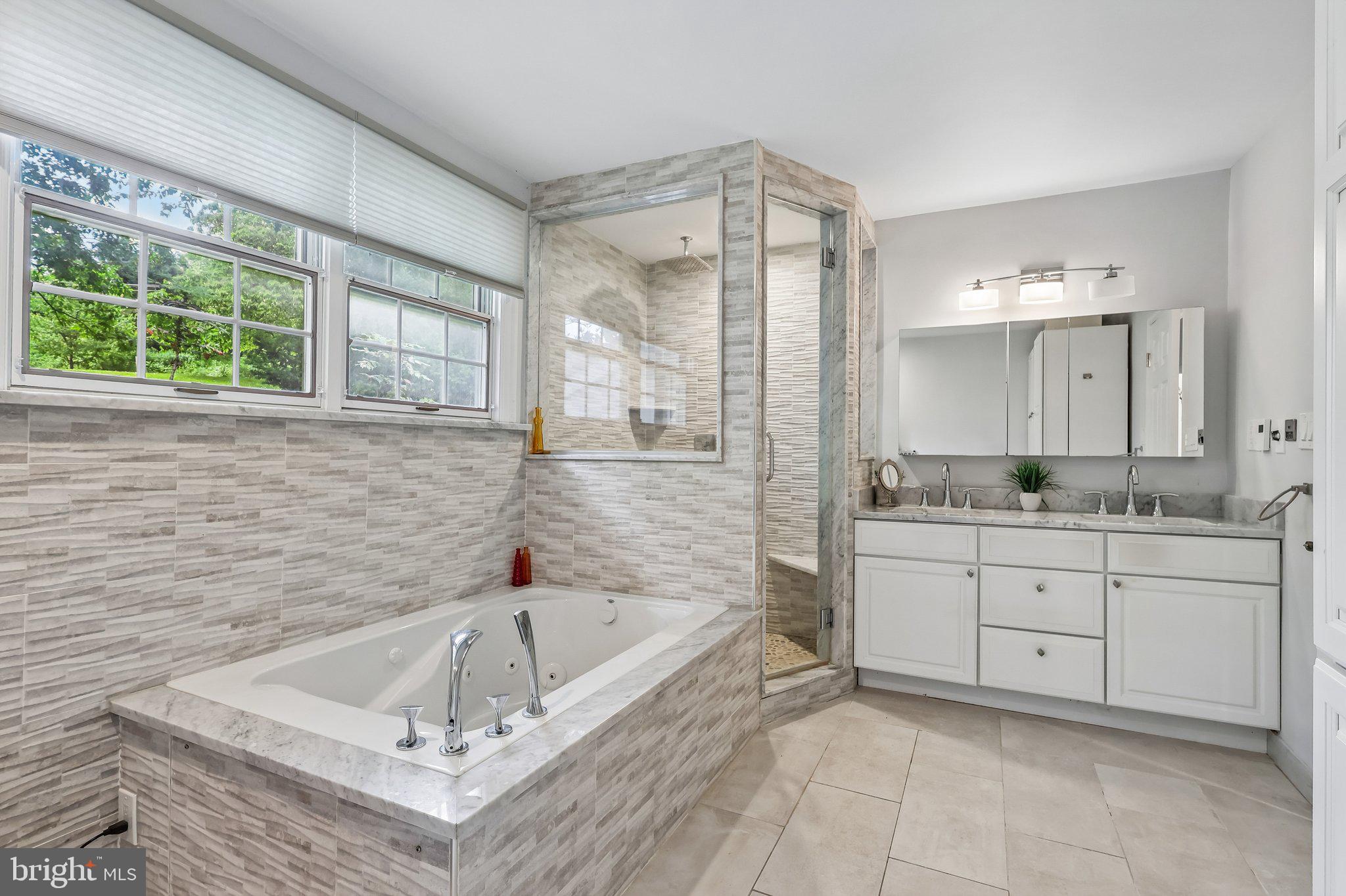 OAK HILL - Residential