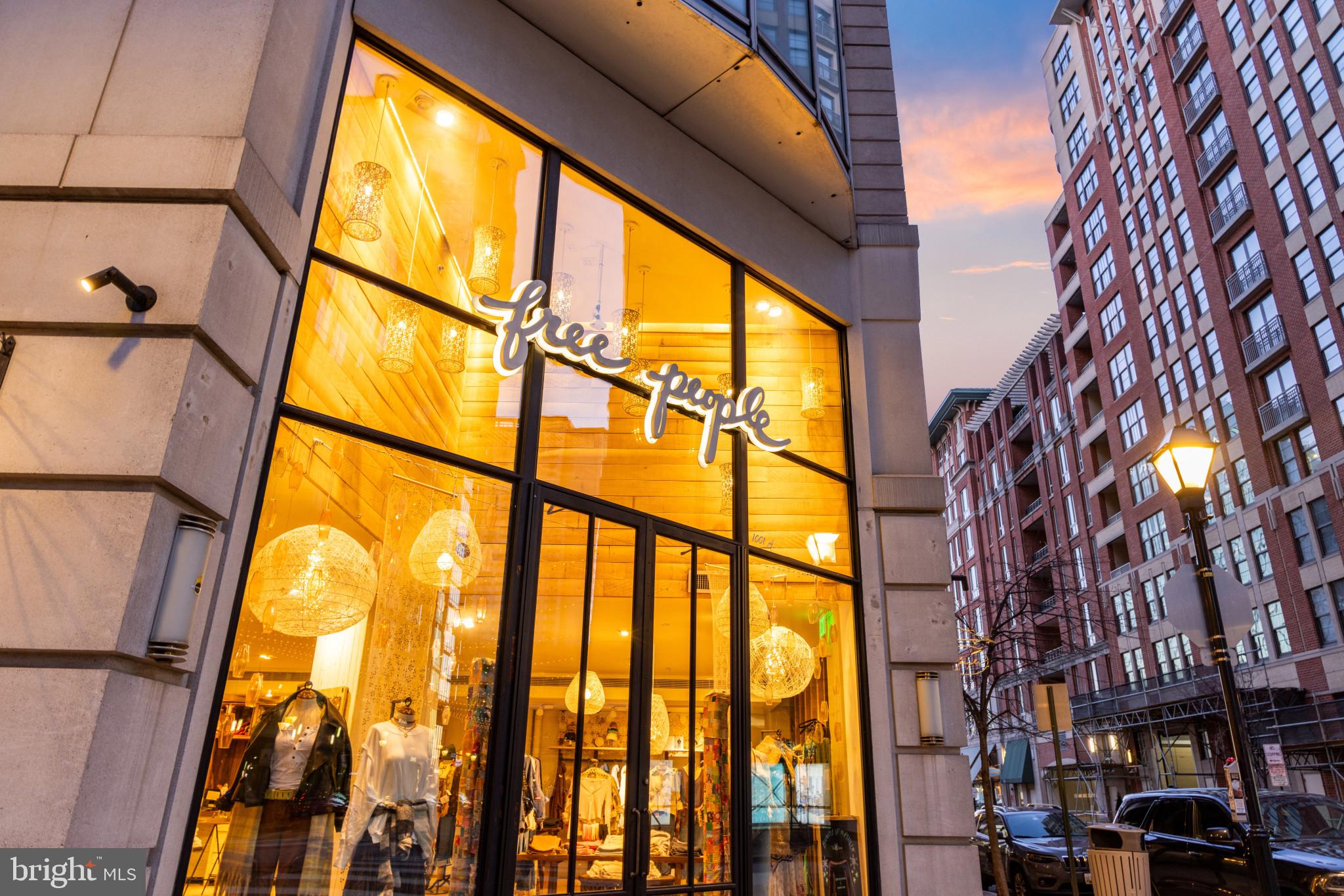 HARBOR EAST - Residential
