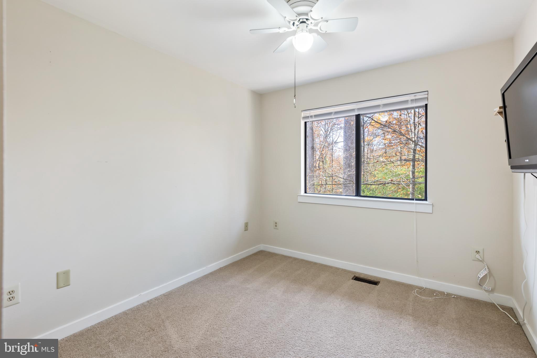 OCCOQUAN FOREST - Residential