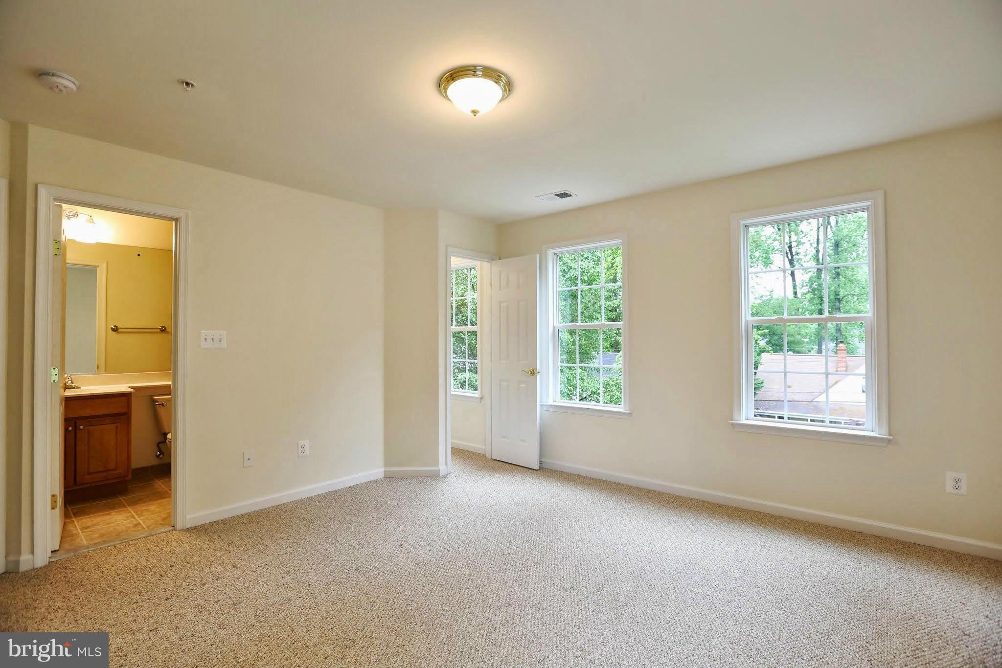 ROXBORO - Residential Lease
