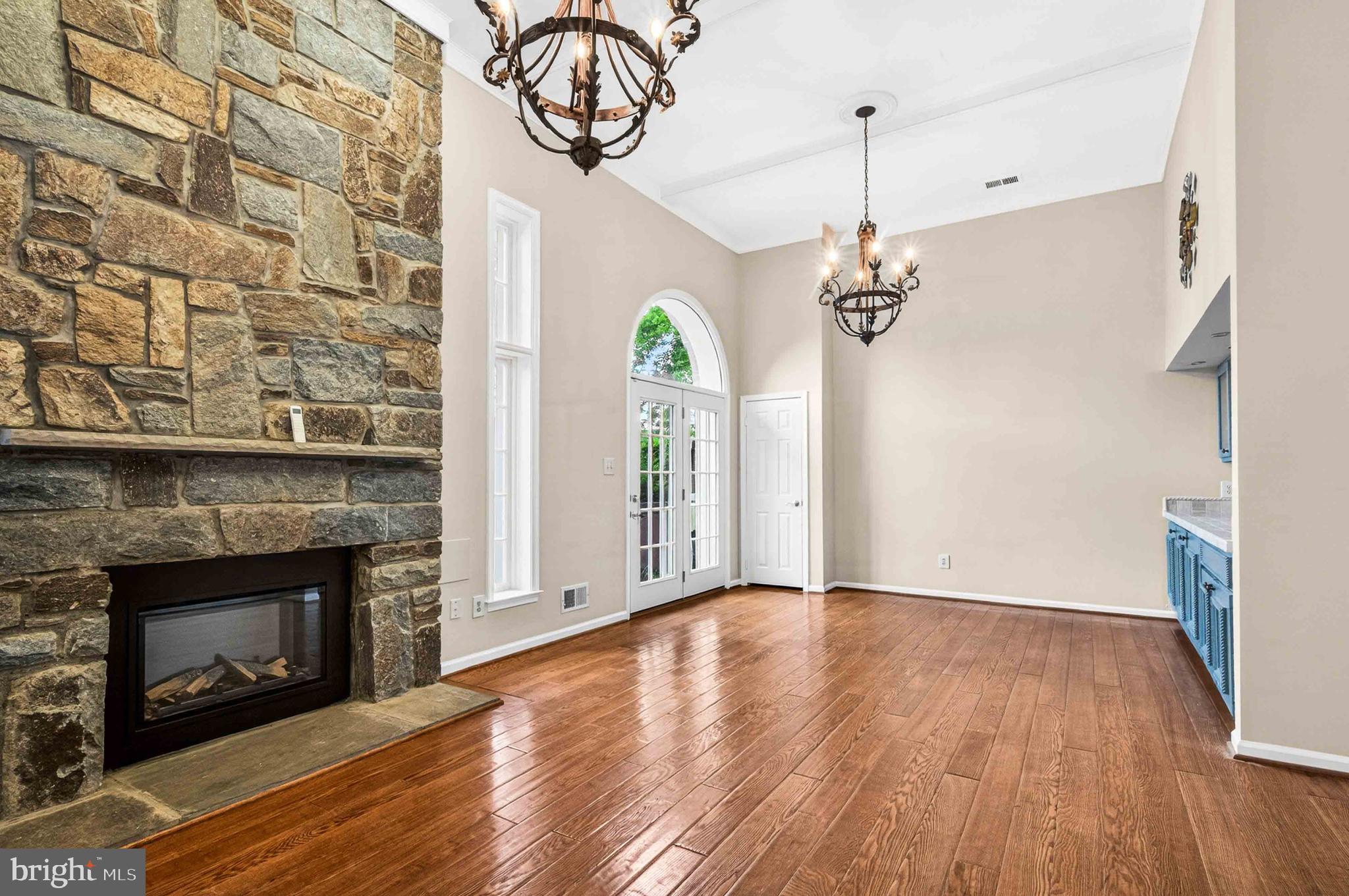 RIVERHILL - Residential