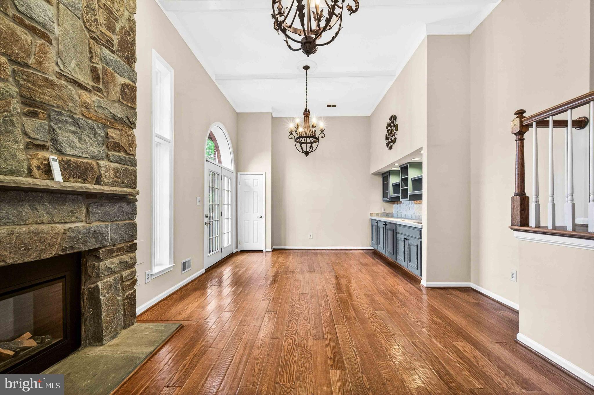 RIVERHILL - Residential