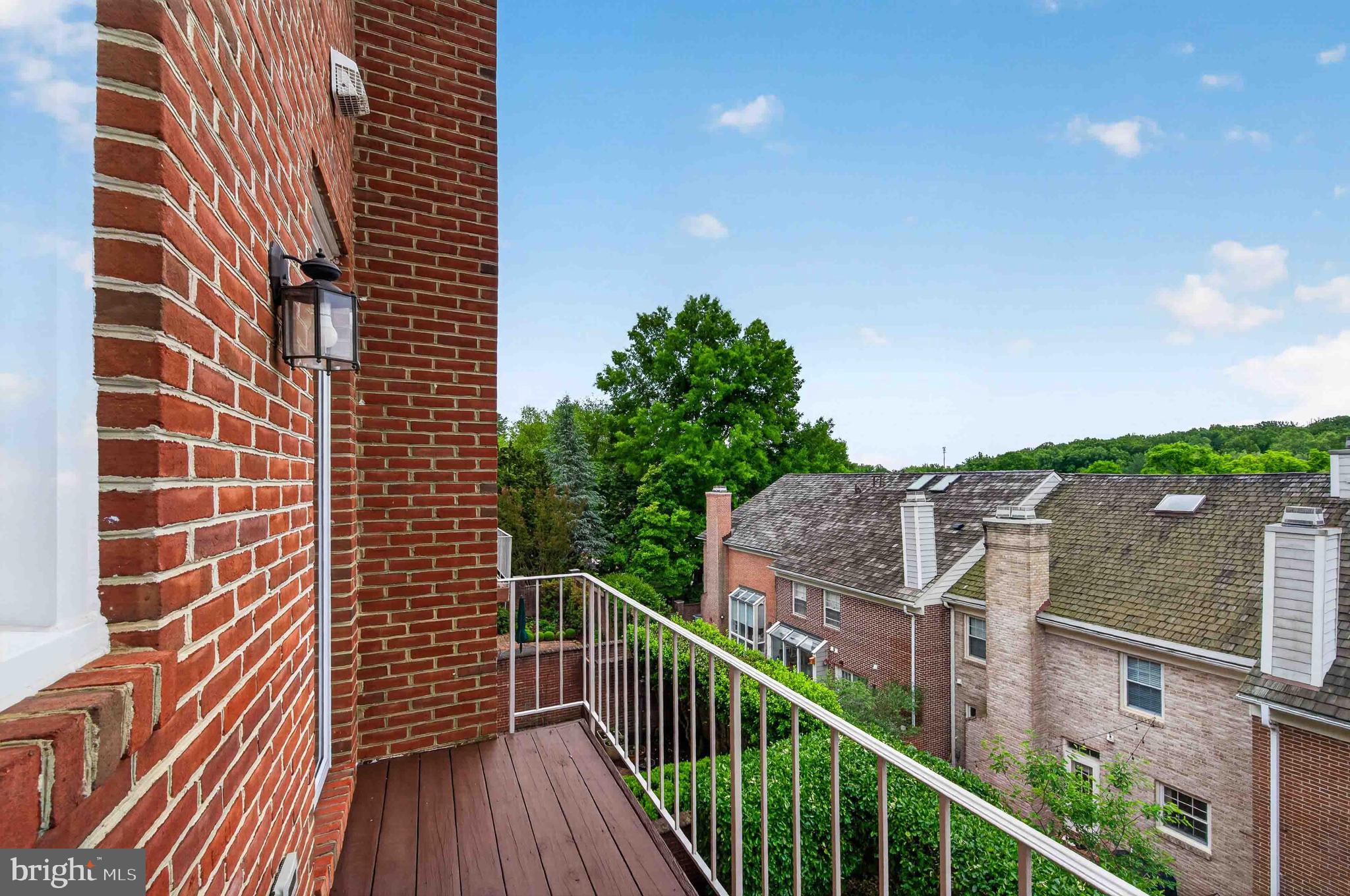 RIVERHILL - Residential