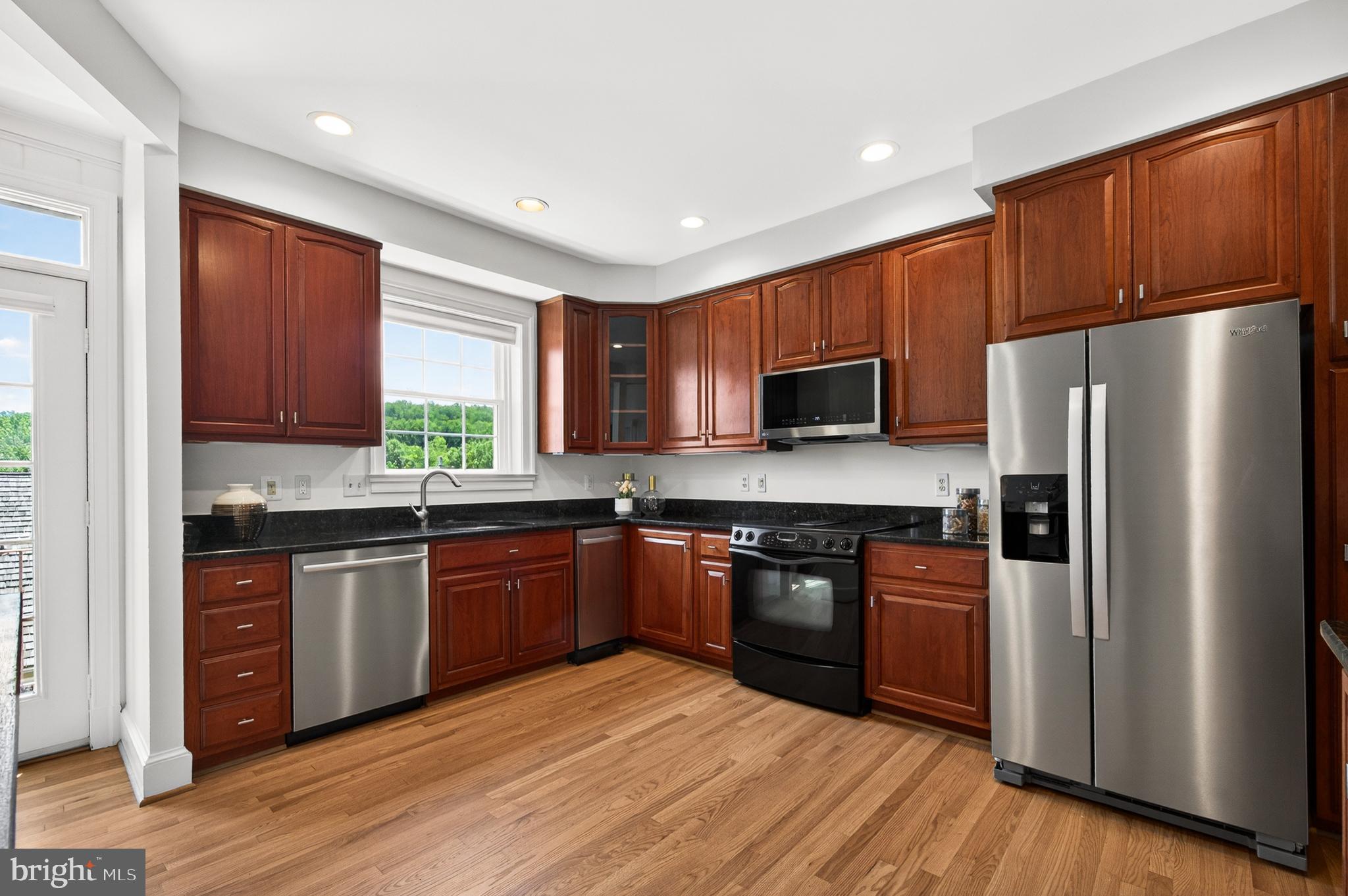 RIVERHILL - Residential