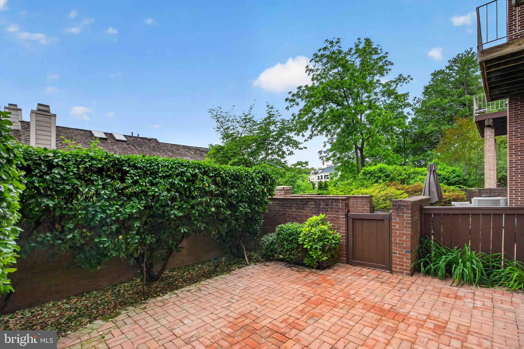 RIVERHILL - Residential