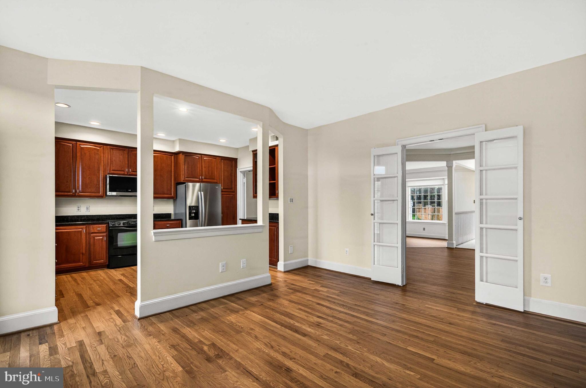 RIVERHILL - Residential