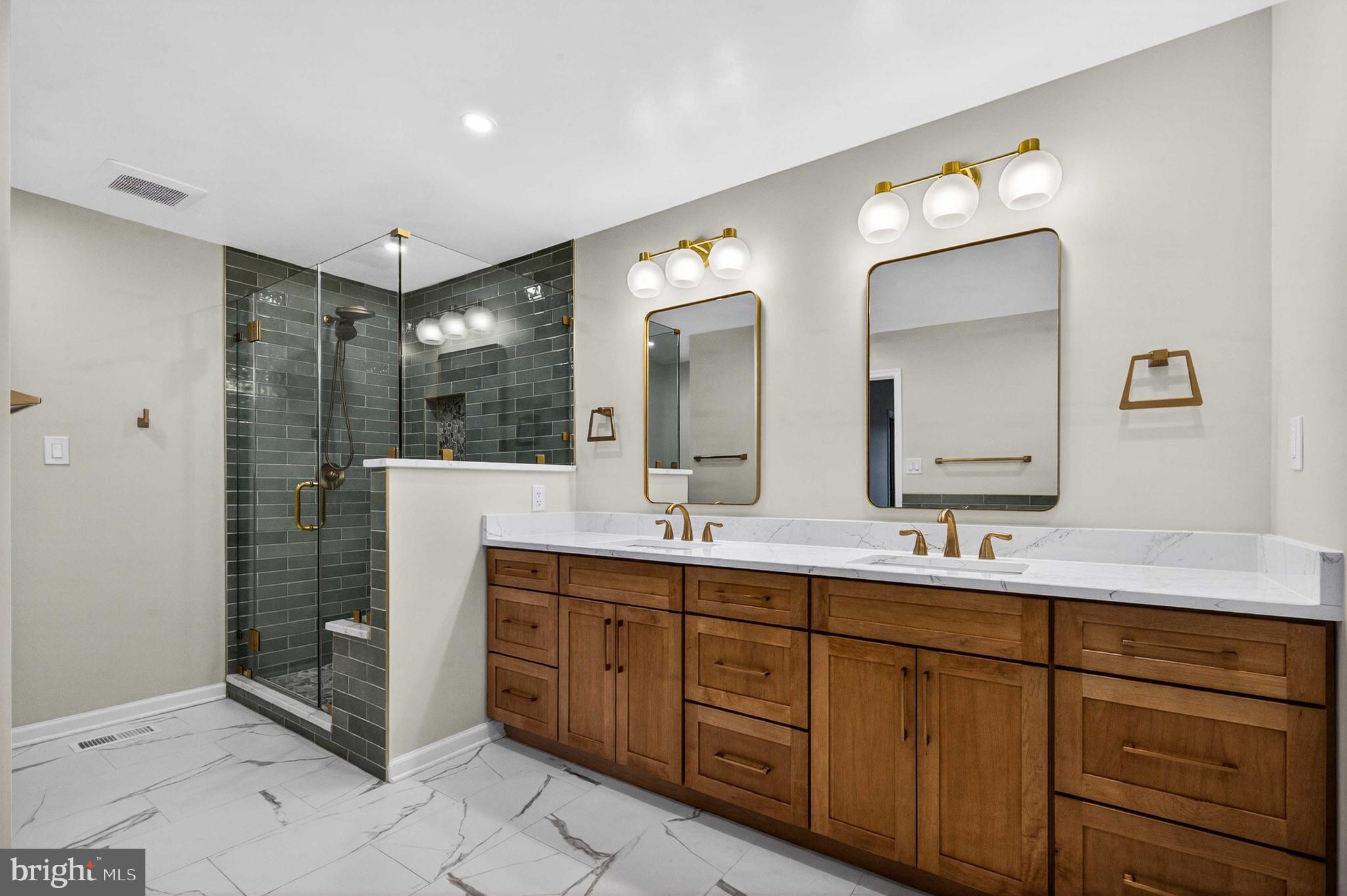 RIVERHILL - Residential