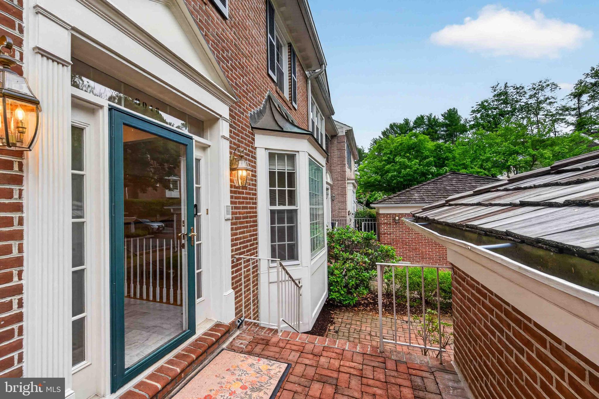 RIVERHILL - Residential