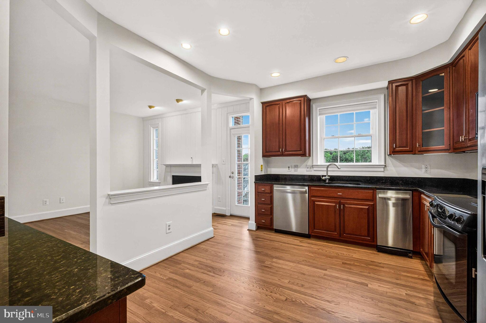 RIVERHILL - Residential