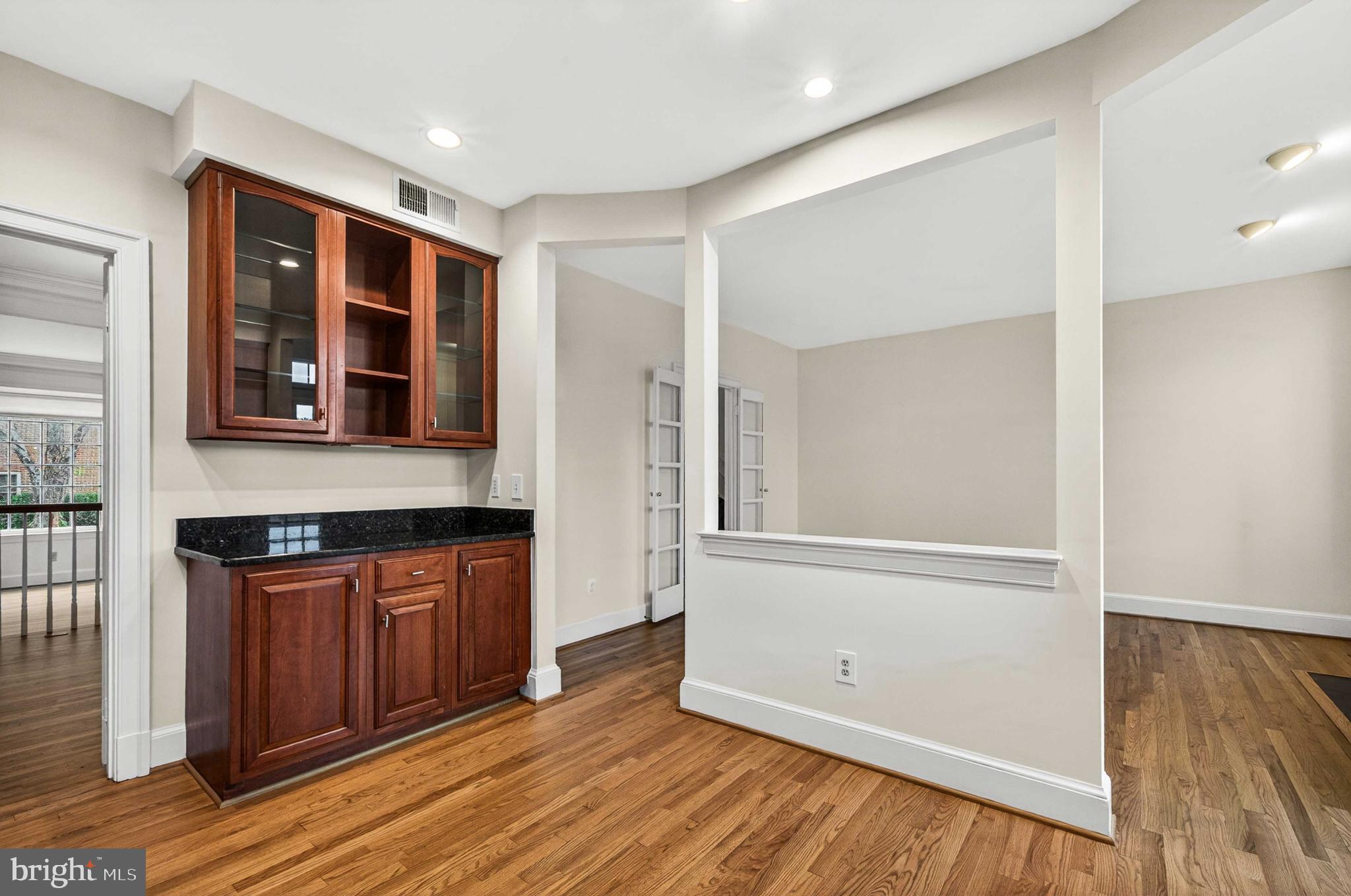 RIVERHILL - Residential