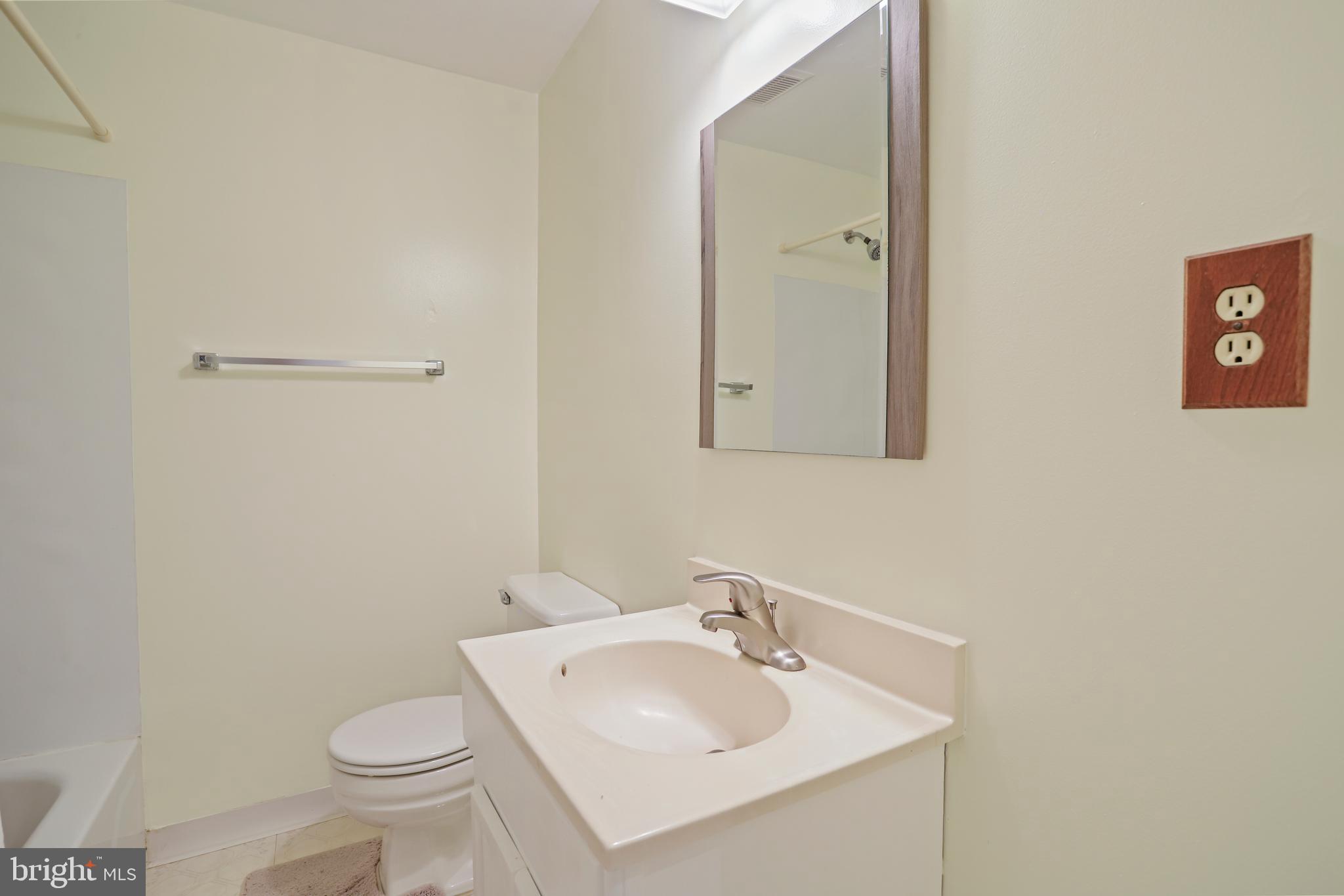 GUNNERS LAKE VILLAGE - Residential