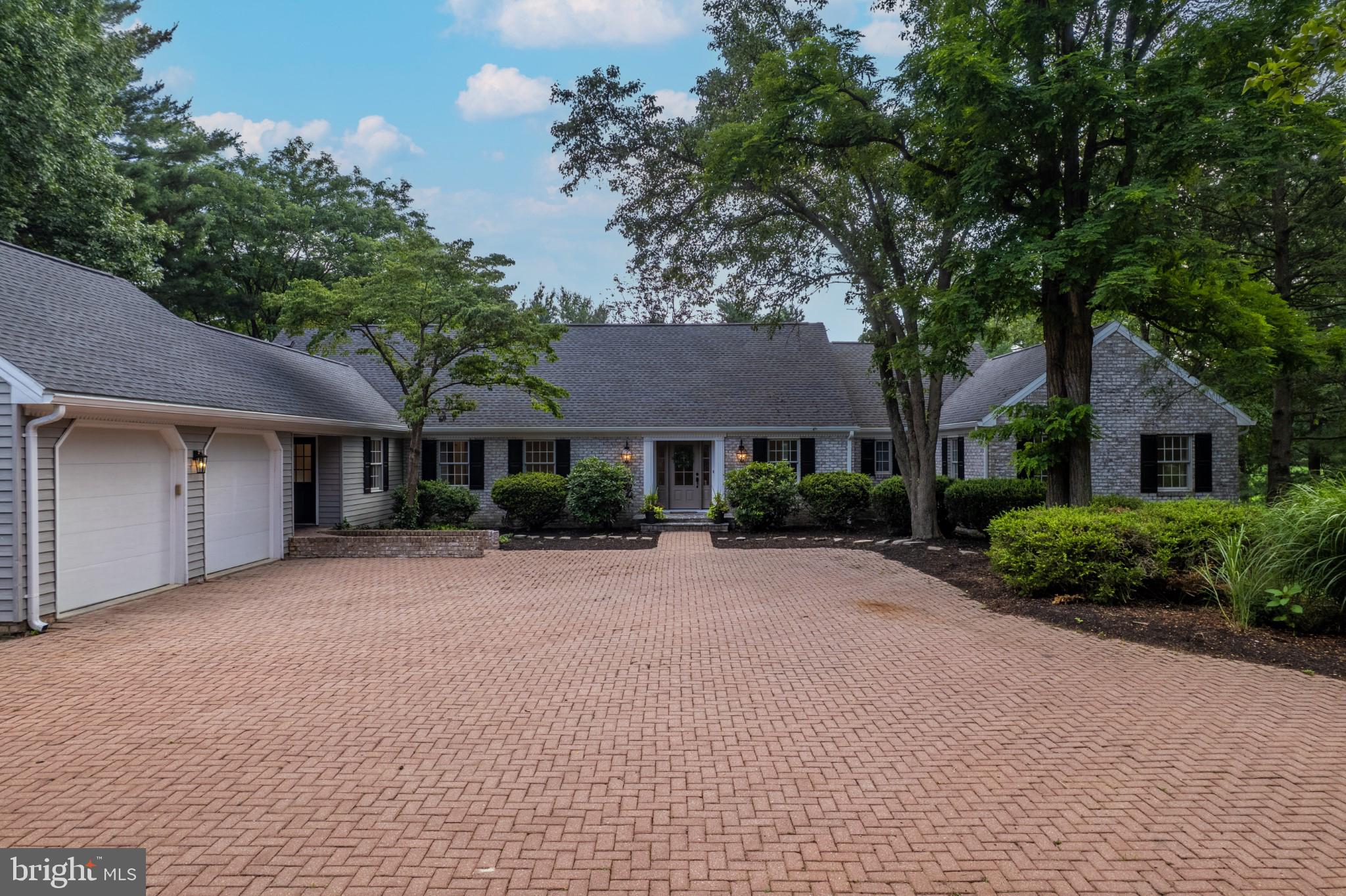 PHEASANT RUN - Residential