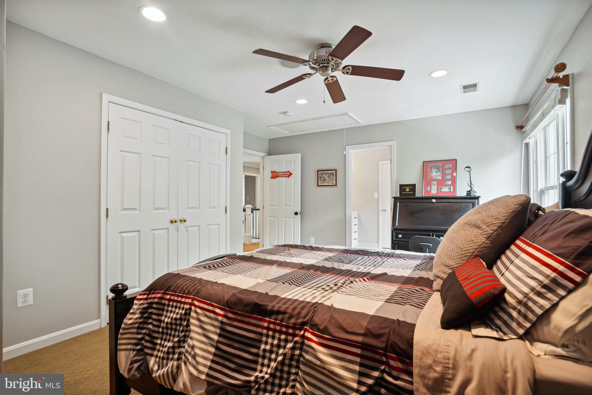 WILLOWS OF POTOMAC - Residential