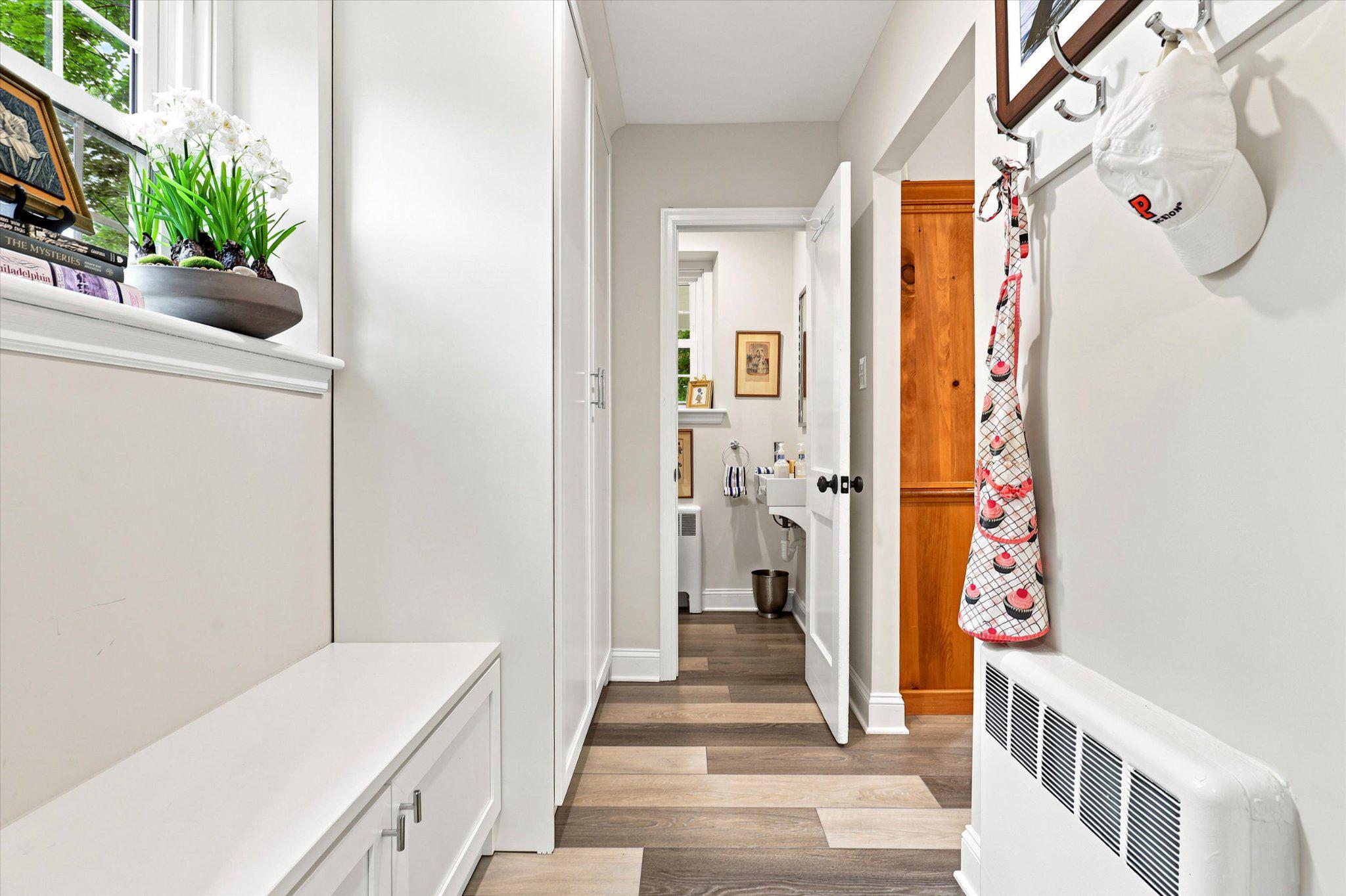 BROAD AXE VIL - Residential