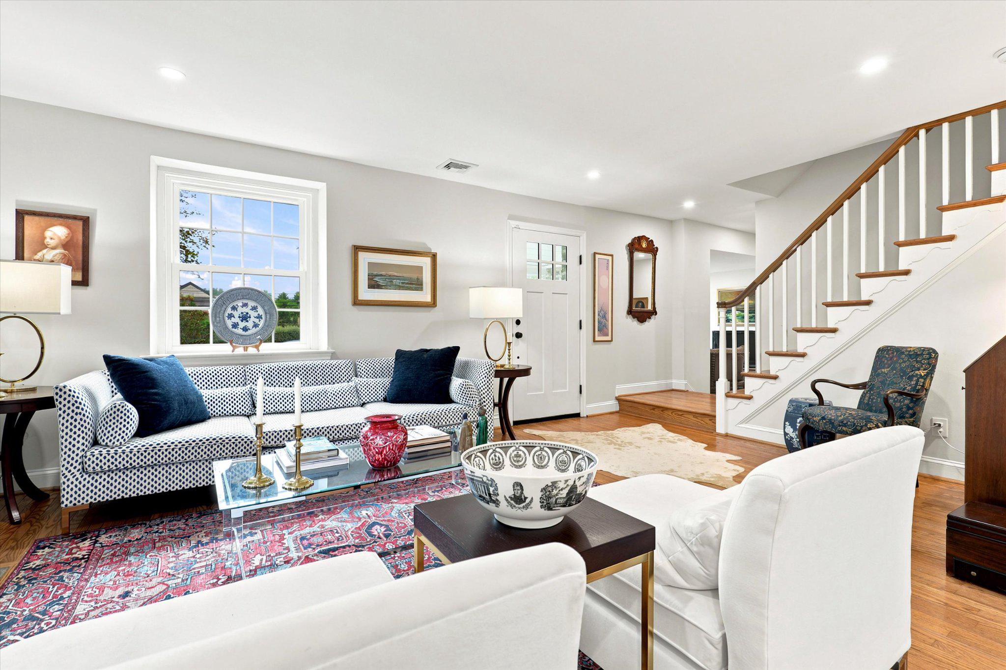 BROAD AXE VIL - Residential