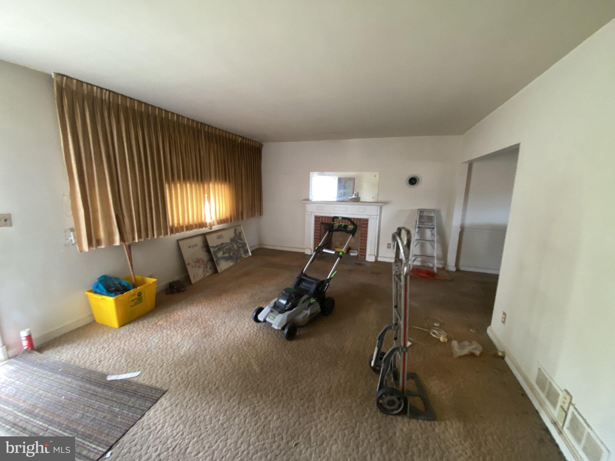 HILLCREST HEIGHTS - Residential